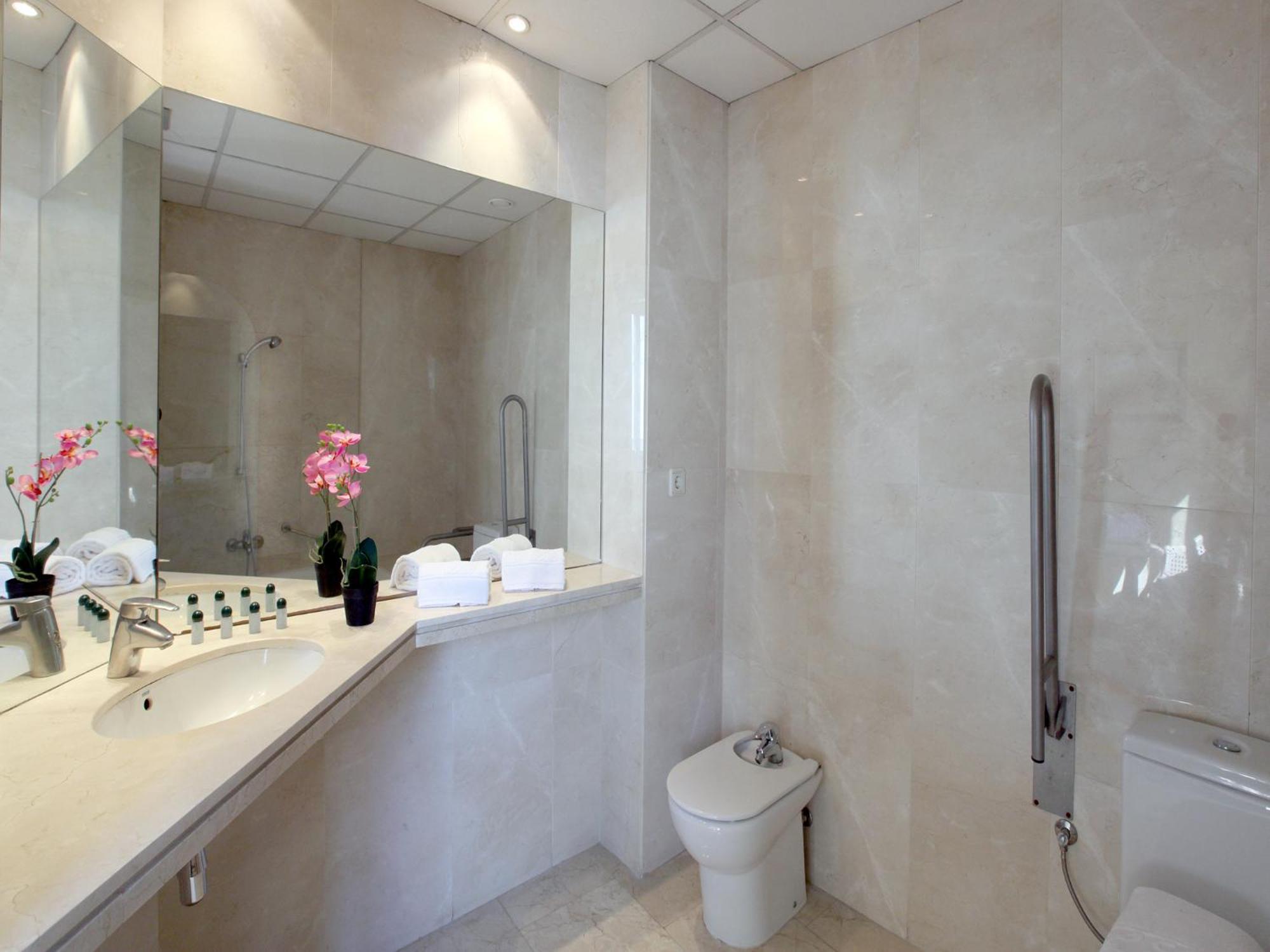 Double or Twin Room Balcony