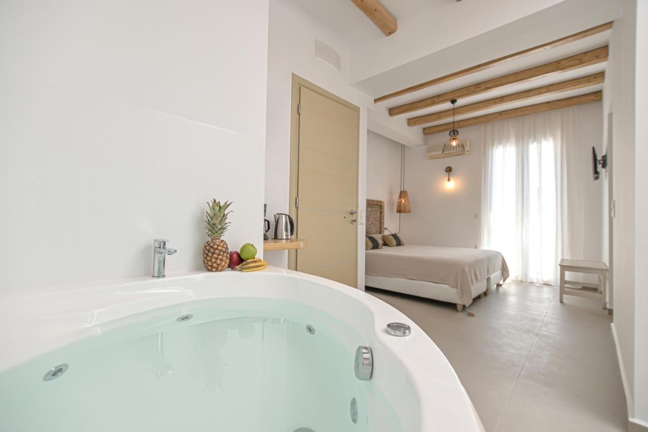 Deluxe Double or Twin Room Spa Bath