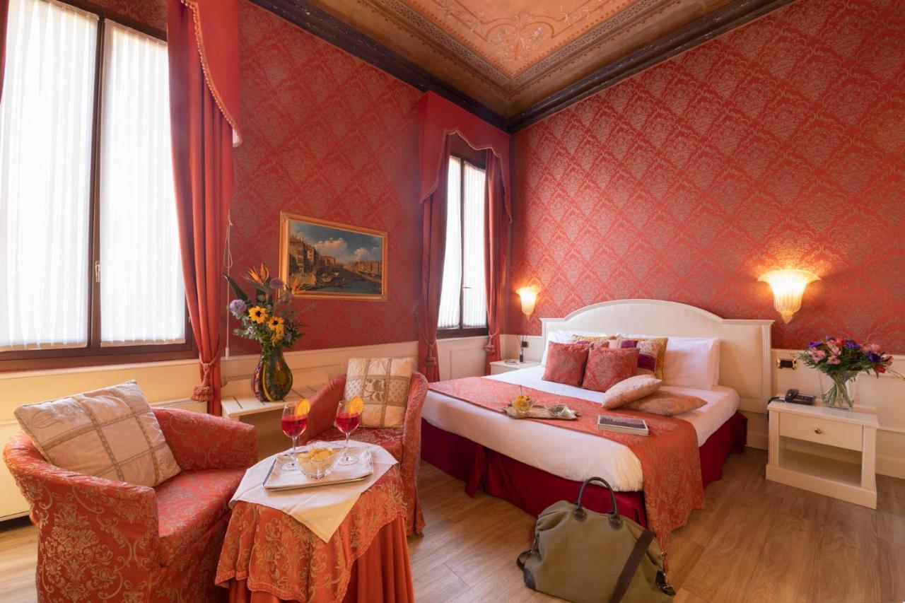Junior Suite Canal View