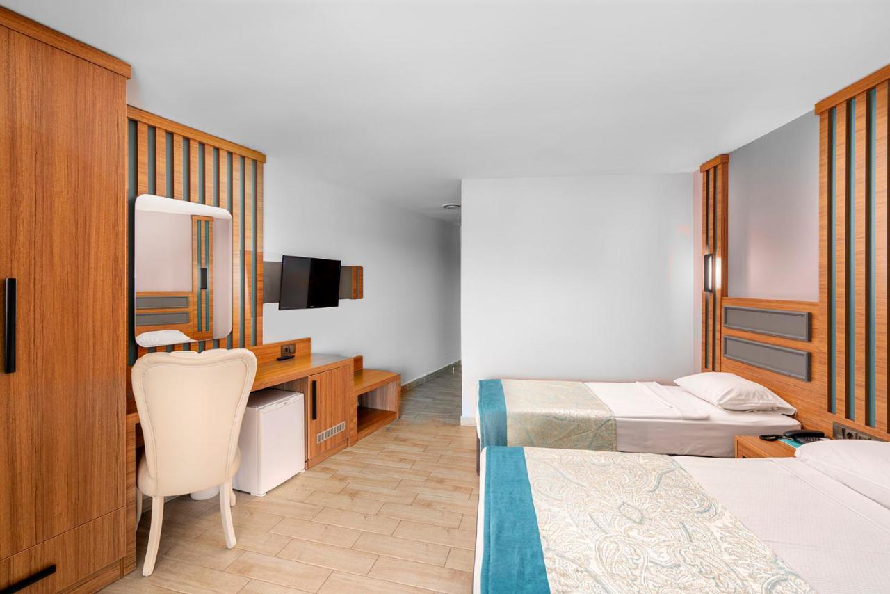 Family Room,1546848742:JPEG