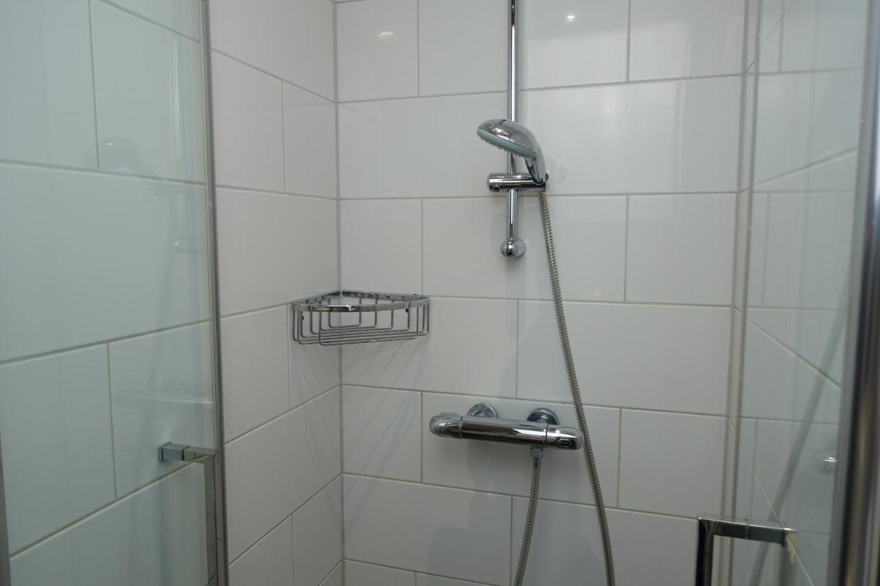 Single Room,1587493476:JPEG