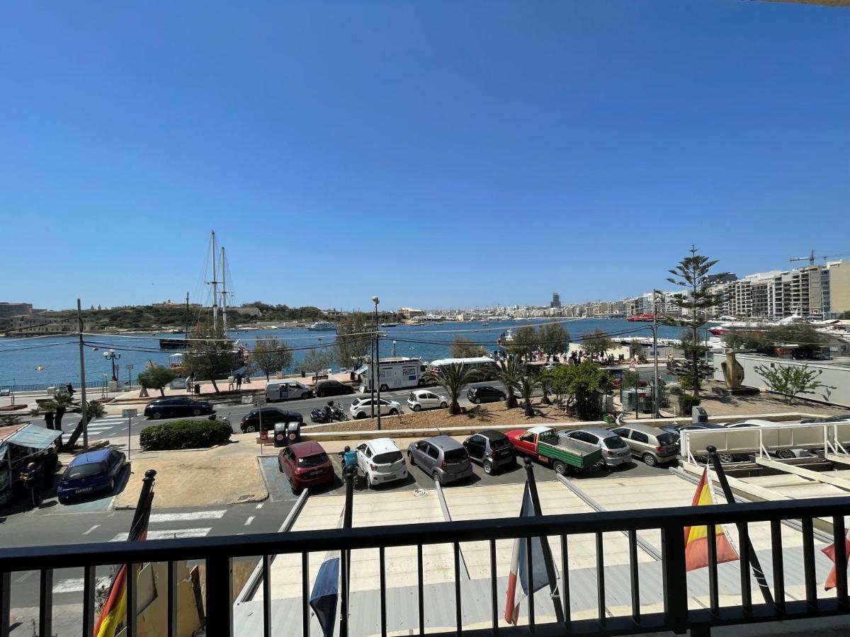 Double or Twin Room Partial Sea View