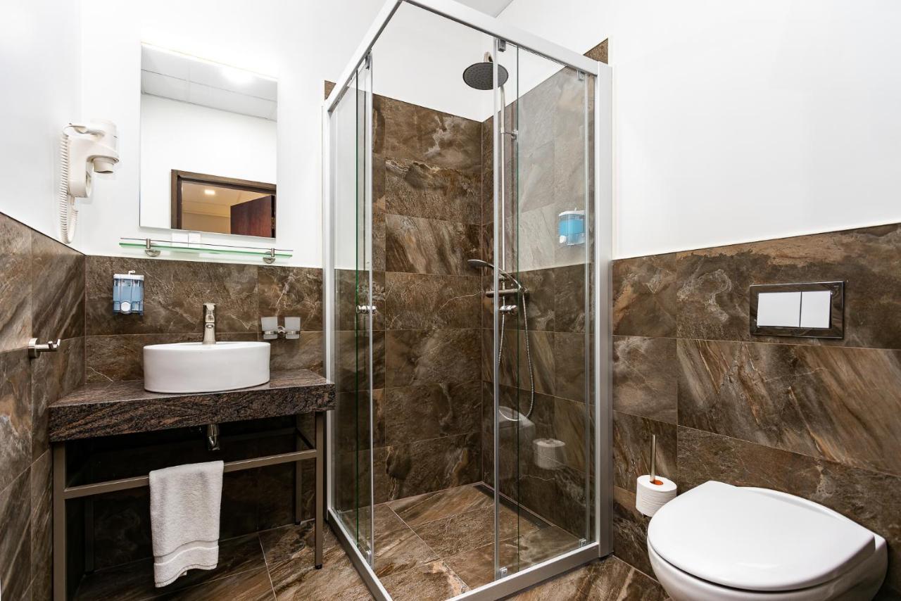 Classic Quadruple Room