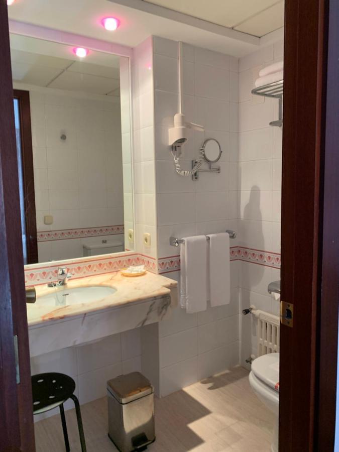 Single Room,1237149250:JPEG
