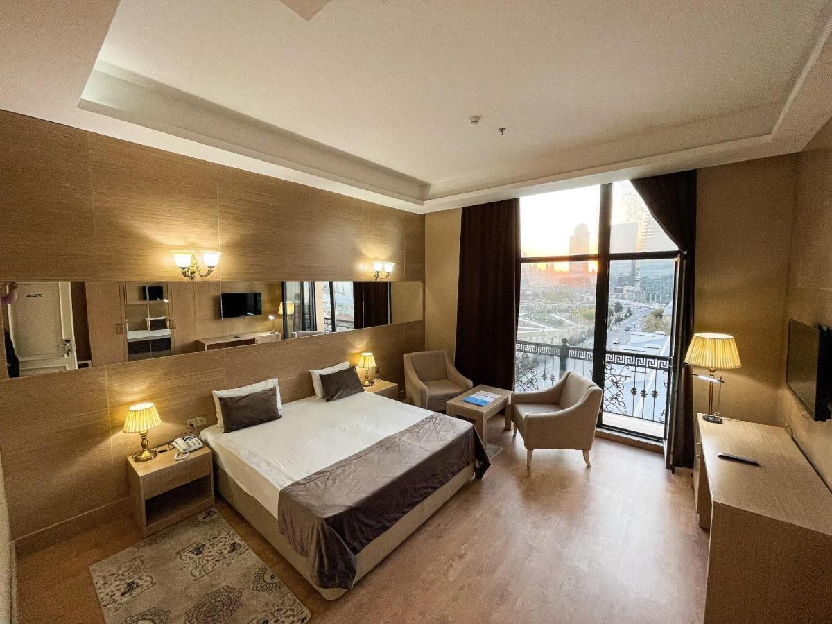 Double or Twin Room Sea View