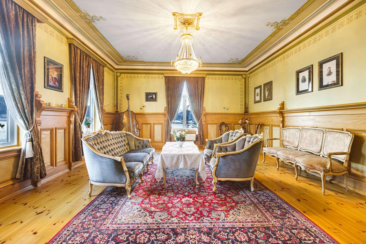 Suite Executive med king-size-seng og sjøutsikt
