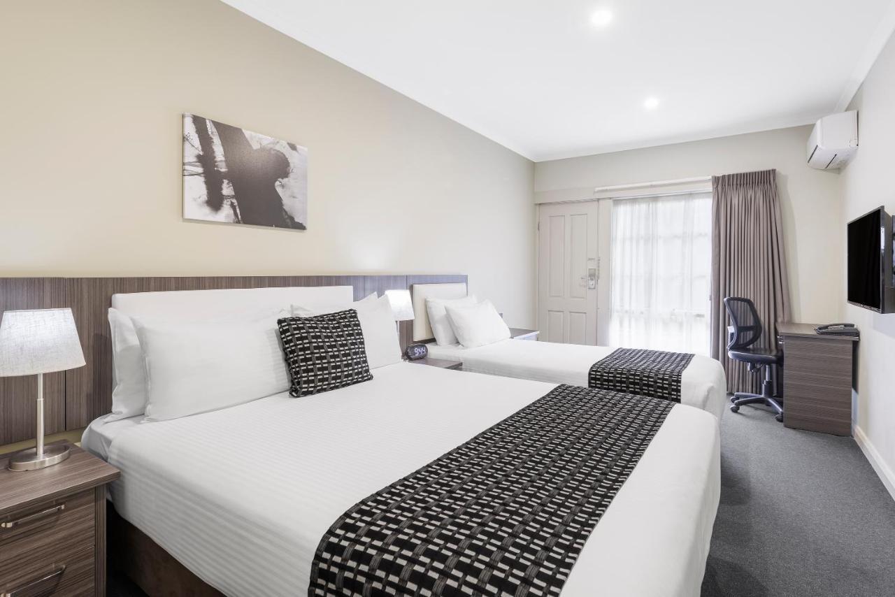 Twin Room,1247594353:JPEG