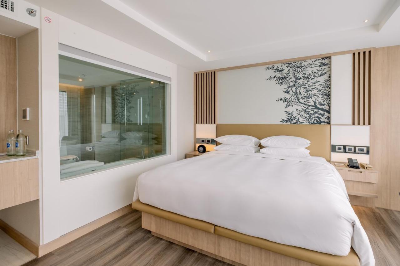 Deluxe King Room with City View,1537159831:JPEG