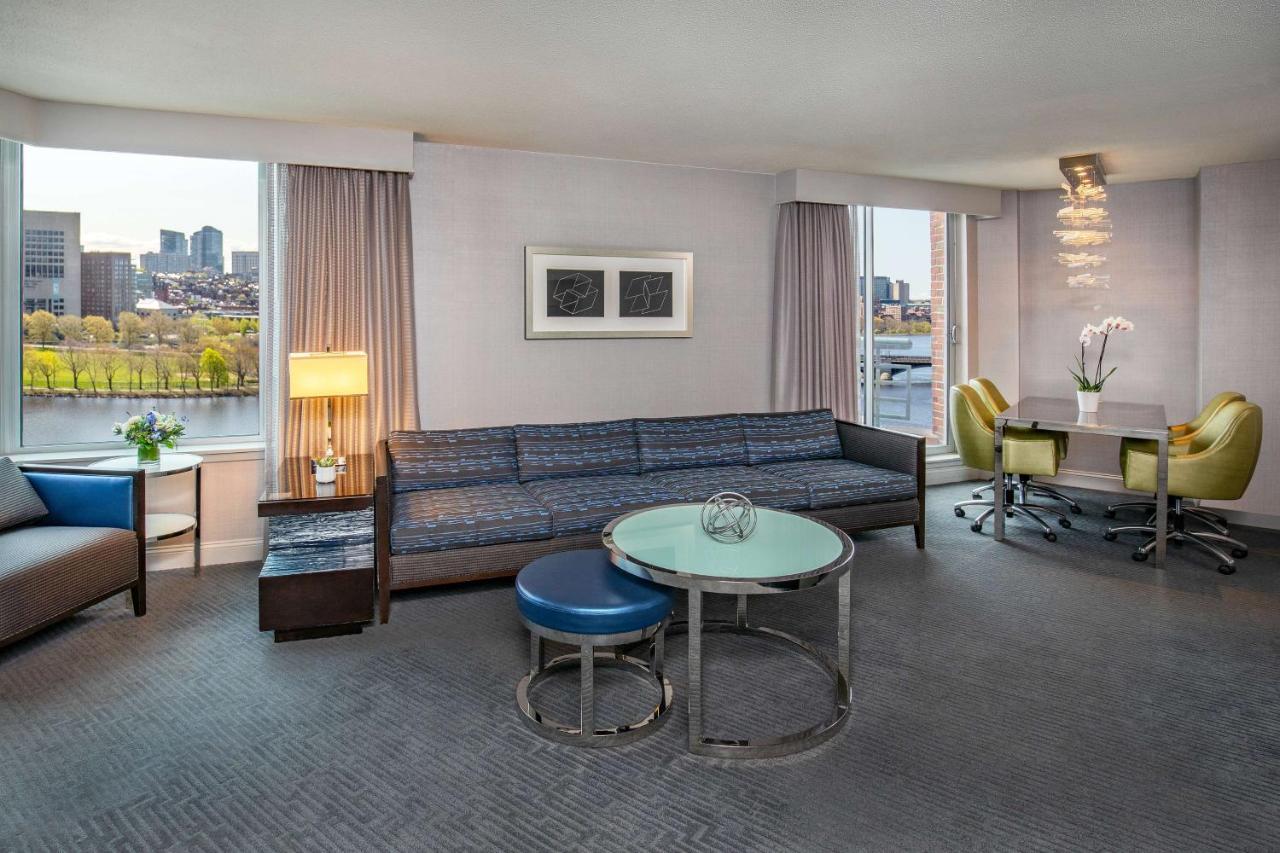 One Bedroom Suite King Accessible River View West Tower