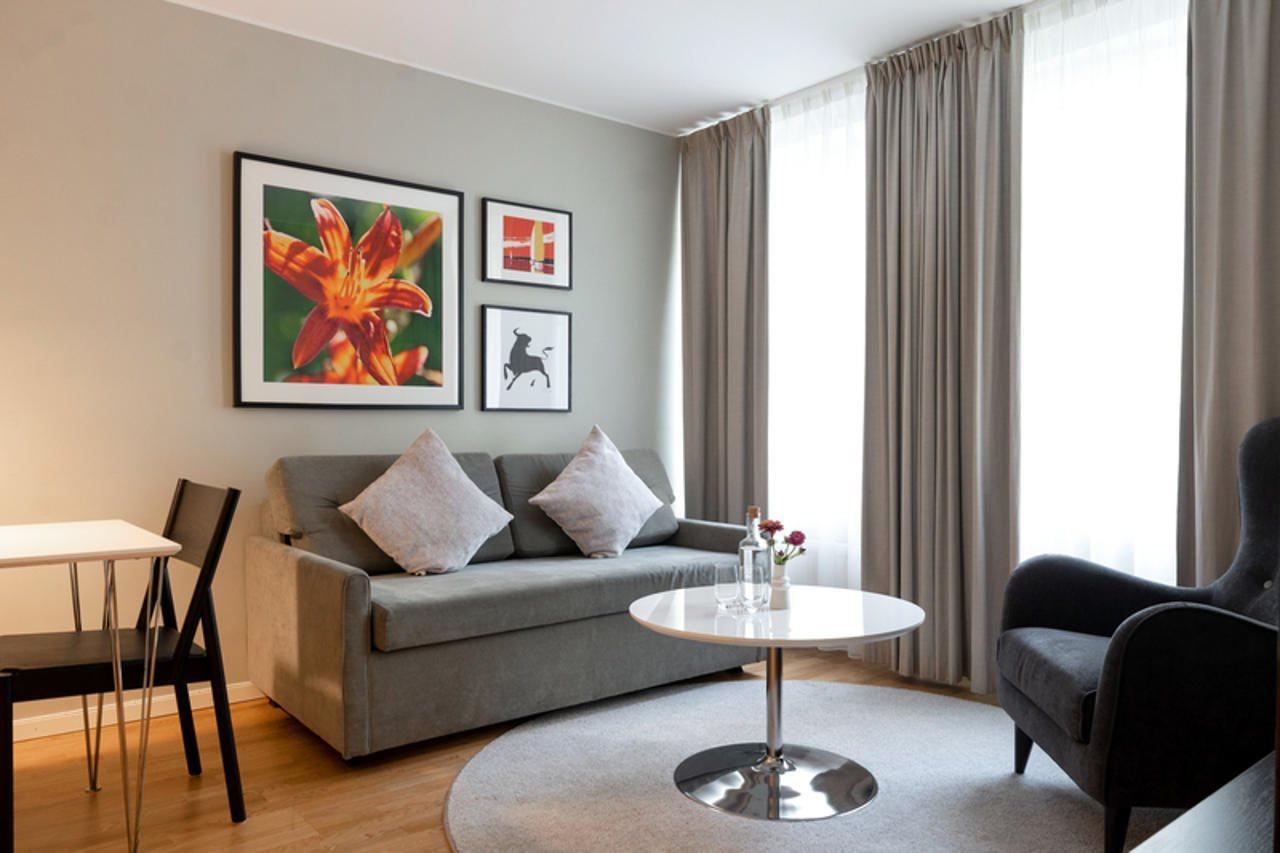 Studio,1263513712:JPEG