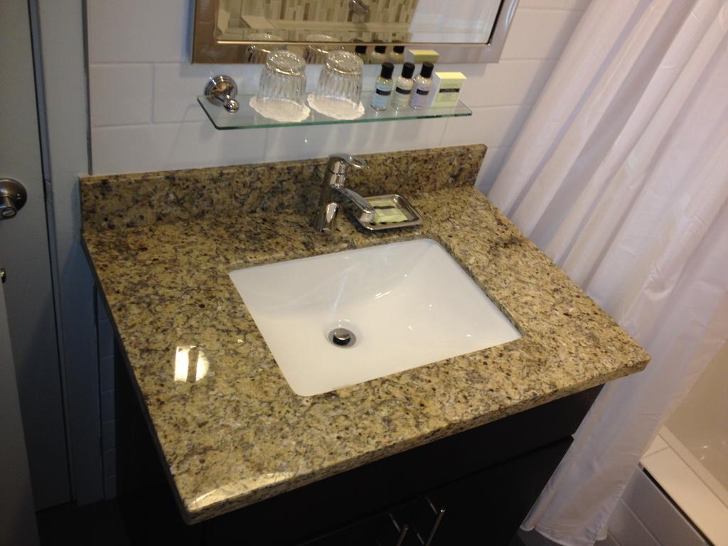 Deluxe Queen Room,125337768:JPEG