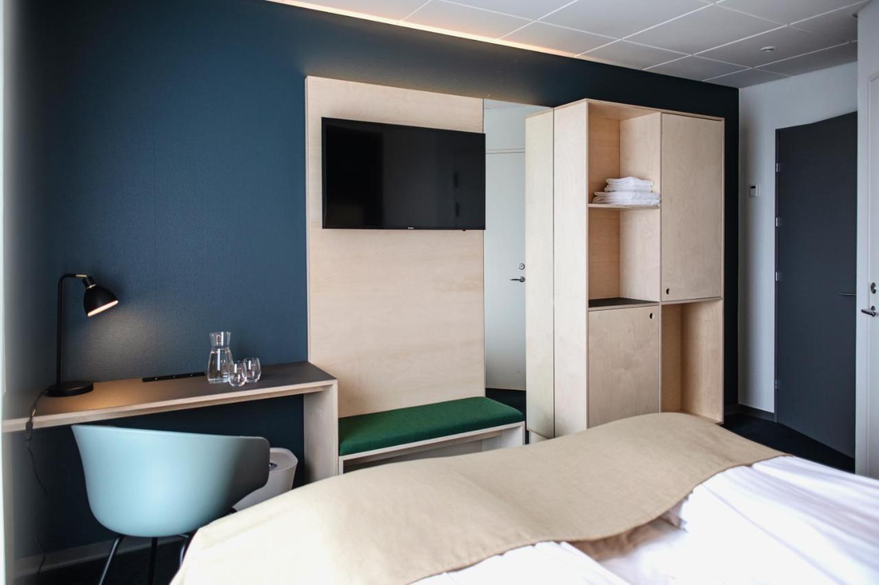 Single Room Bathroom