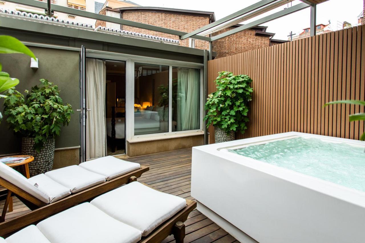 Villa med bubbelbad och terrass