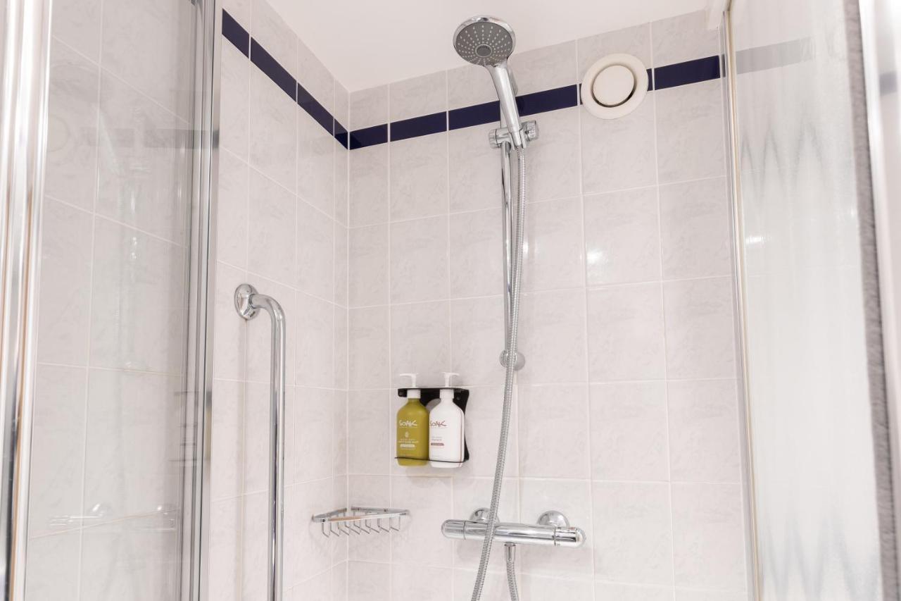 Standard Double Room with Sofa Bed and Free Hot Breakfast,1516423147:JPEG