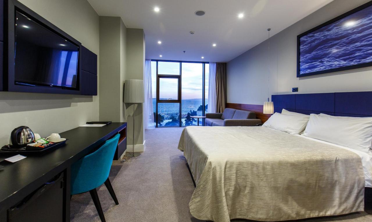 Deluxe Double Room Sea Side