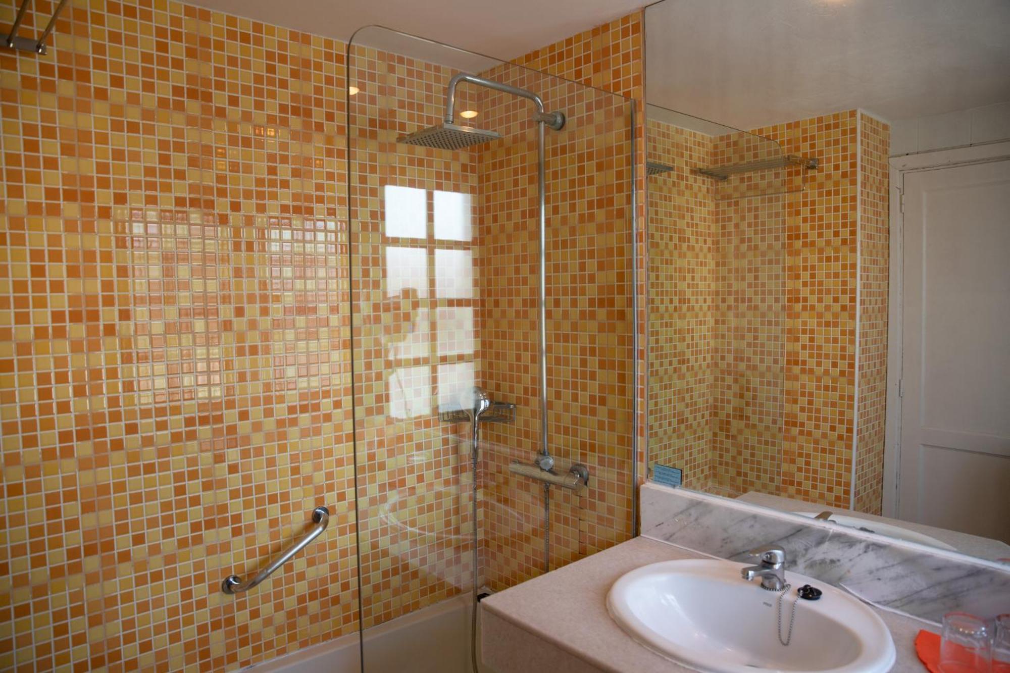One-Bedroom Apartment Double Or Twin