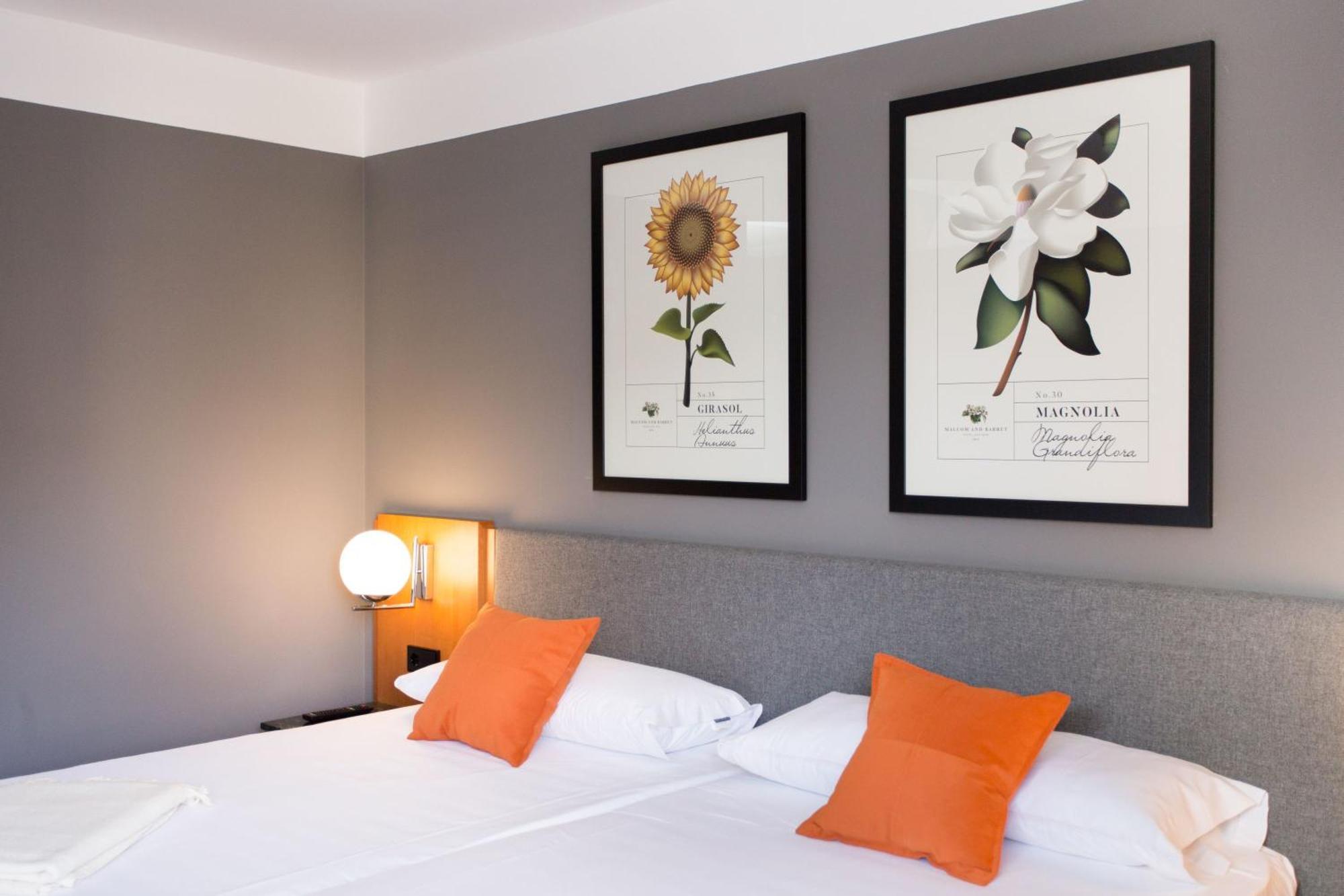 Double Room (2 Adults + 1 Child),1272874243:JPEG