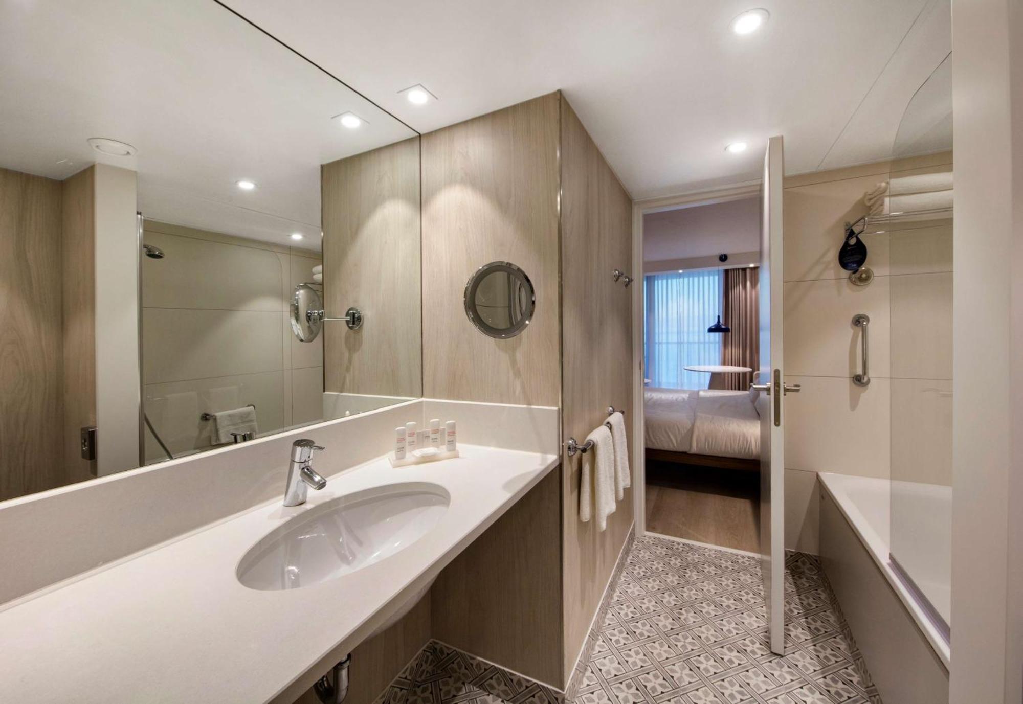 Premium Room with Sea View and Terrace,1656175053:JPEG