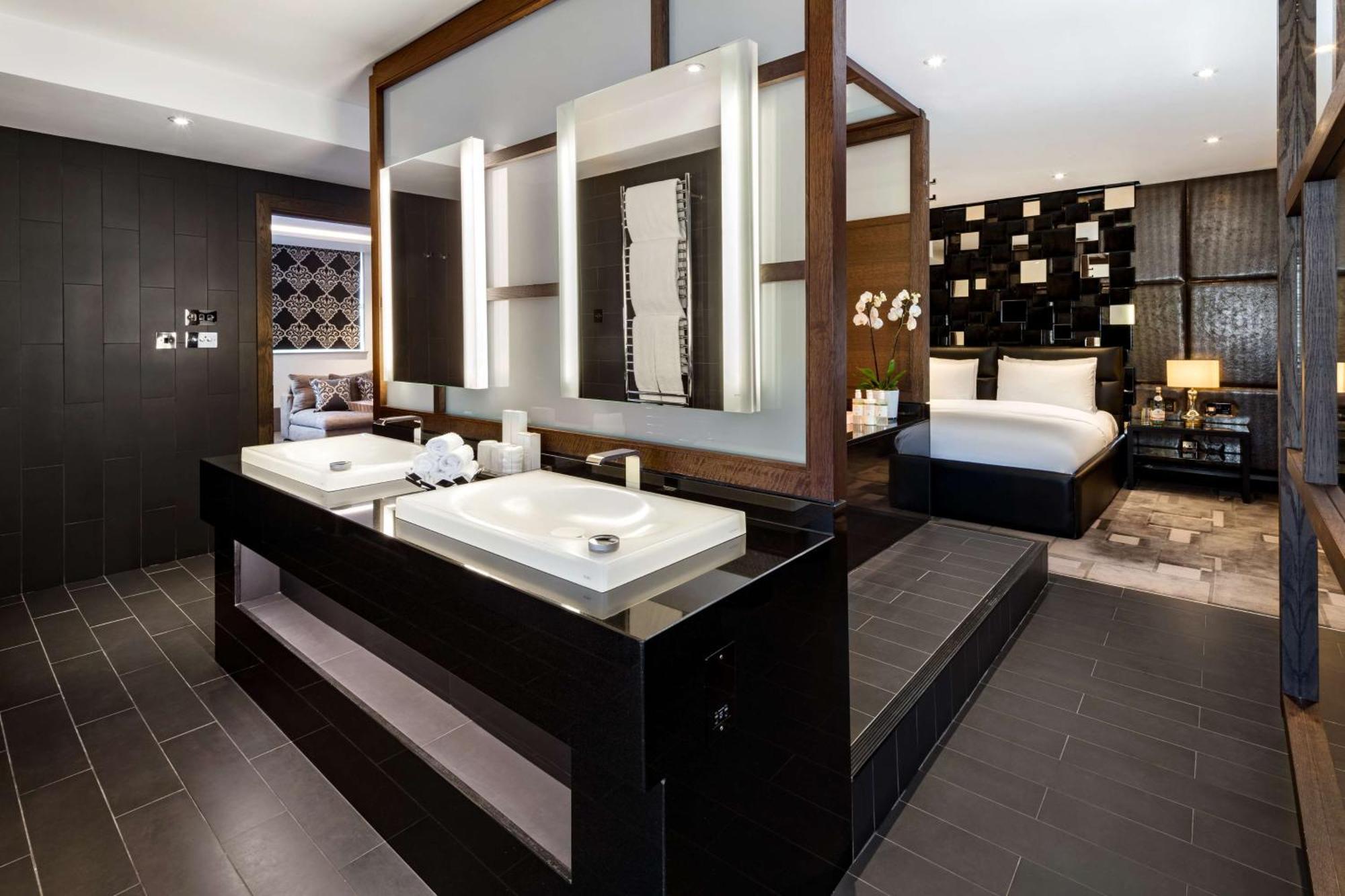 One-Bedroom Suite Terrace