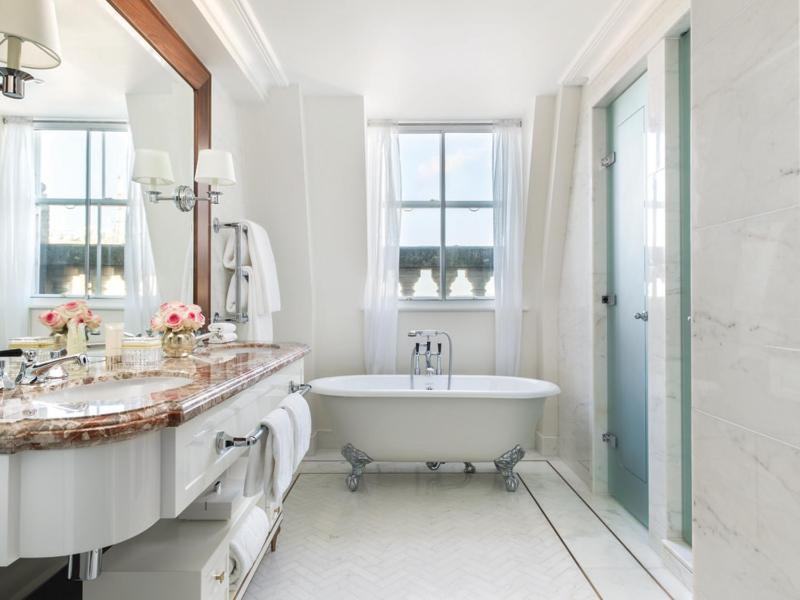 Club One-Bedroom Suite
