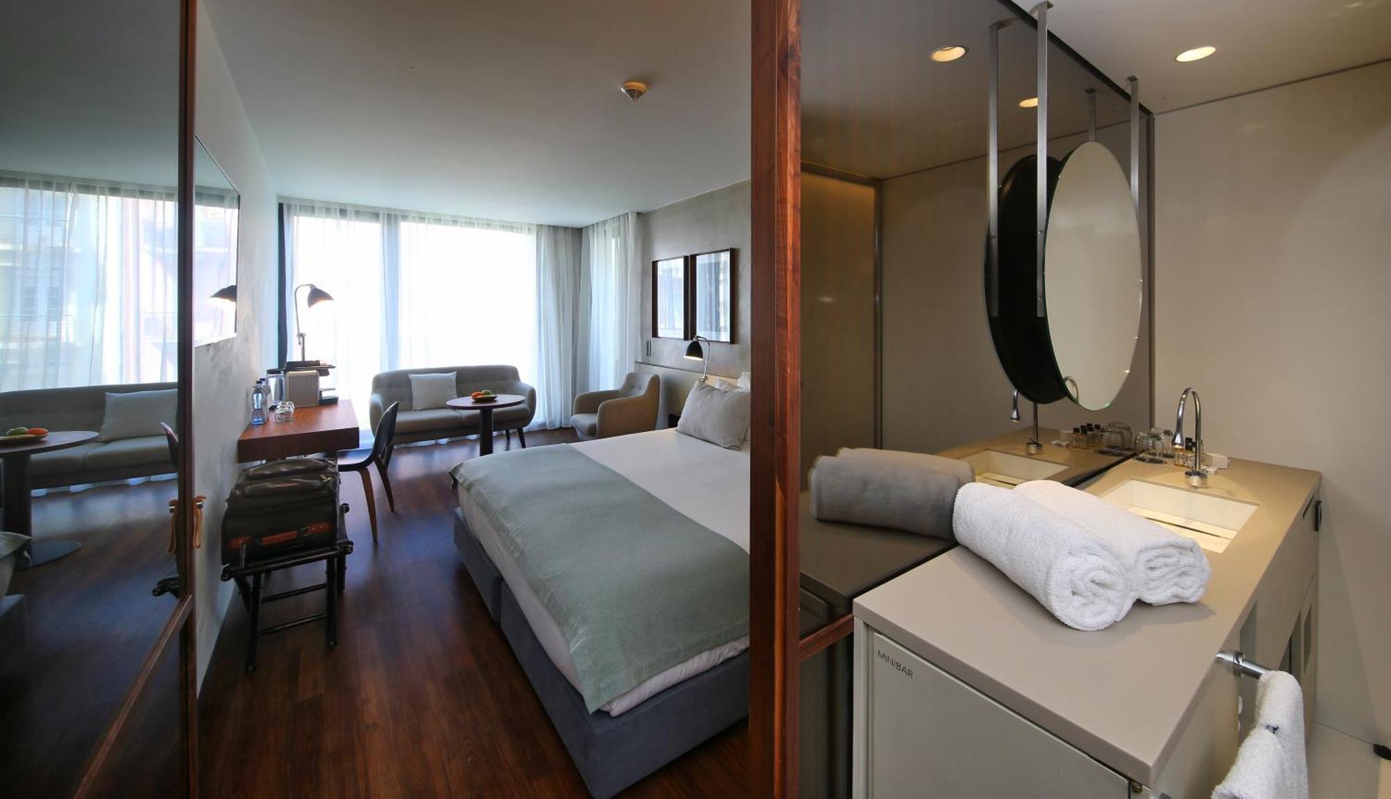 Deluxe Double or Twin Room Balcony
