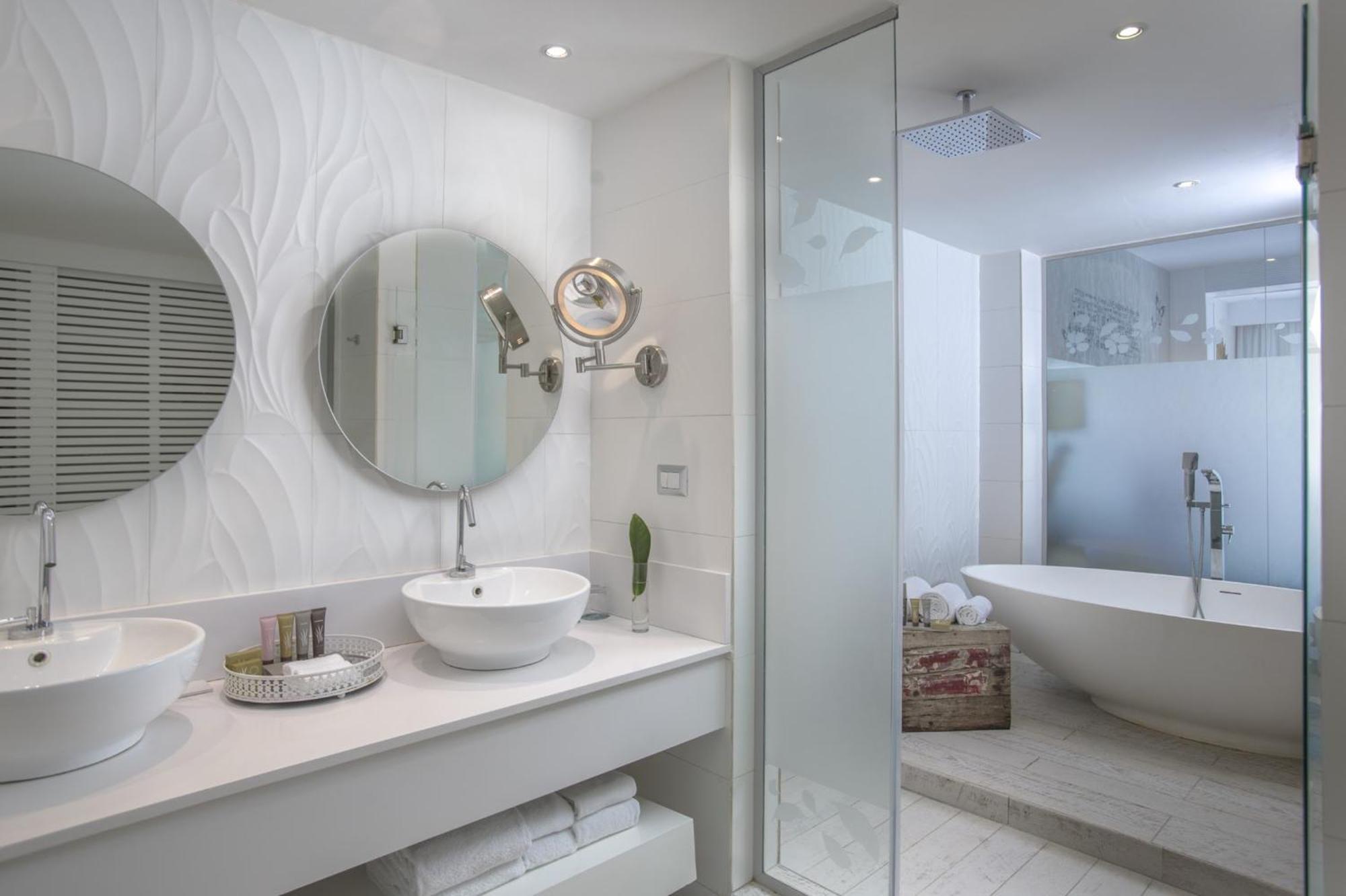 Privileged Romance Deluxe Junior Suite