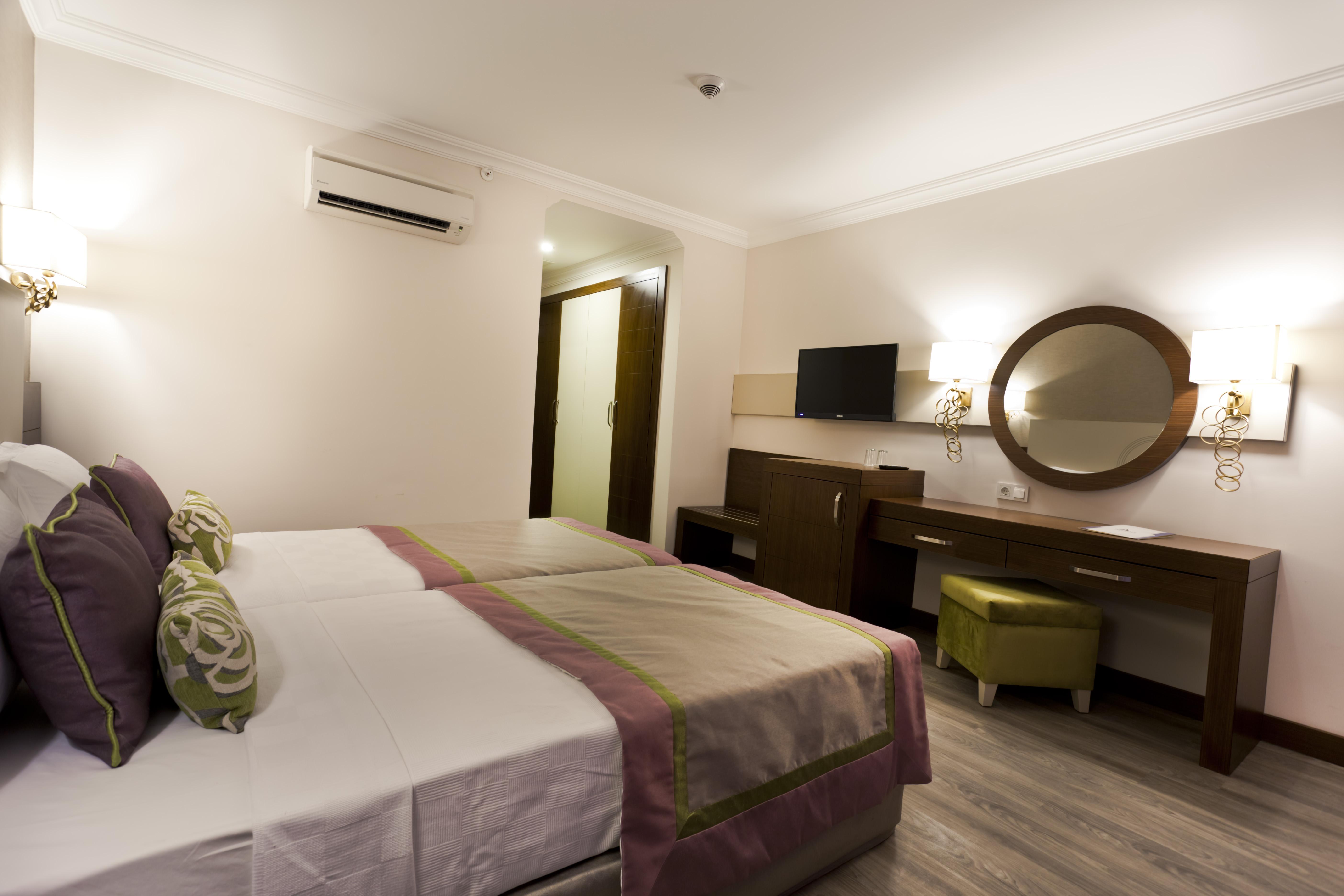 Double or Twin Room - Annex,1274988004:JPEG