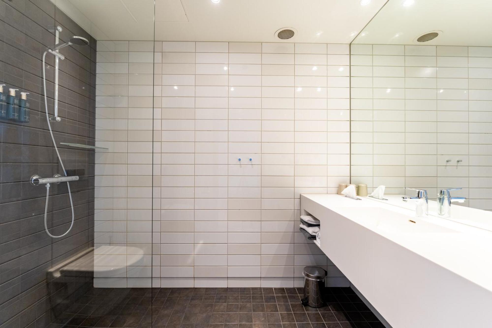 Standard Twin Room,1672592606:JPEG