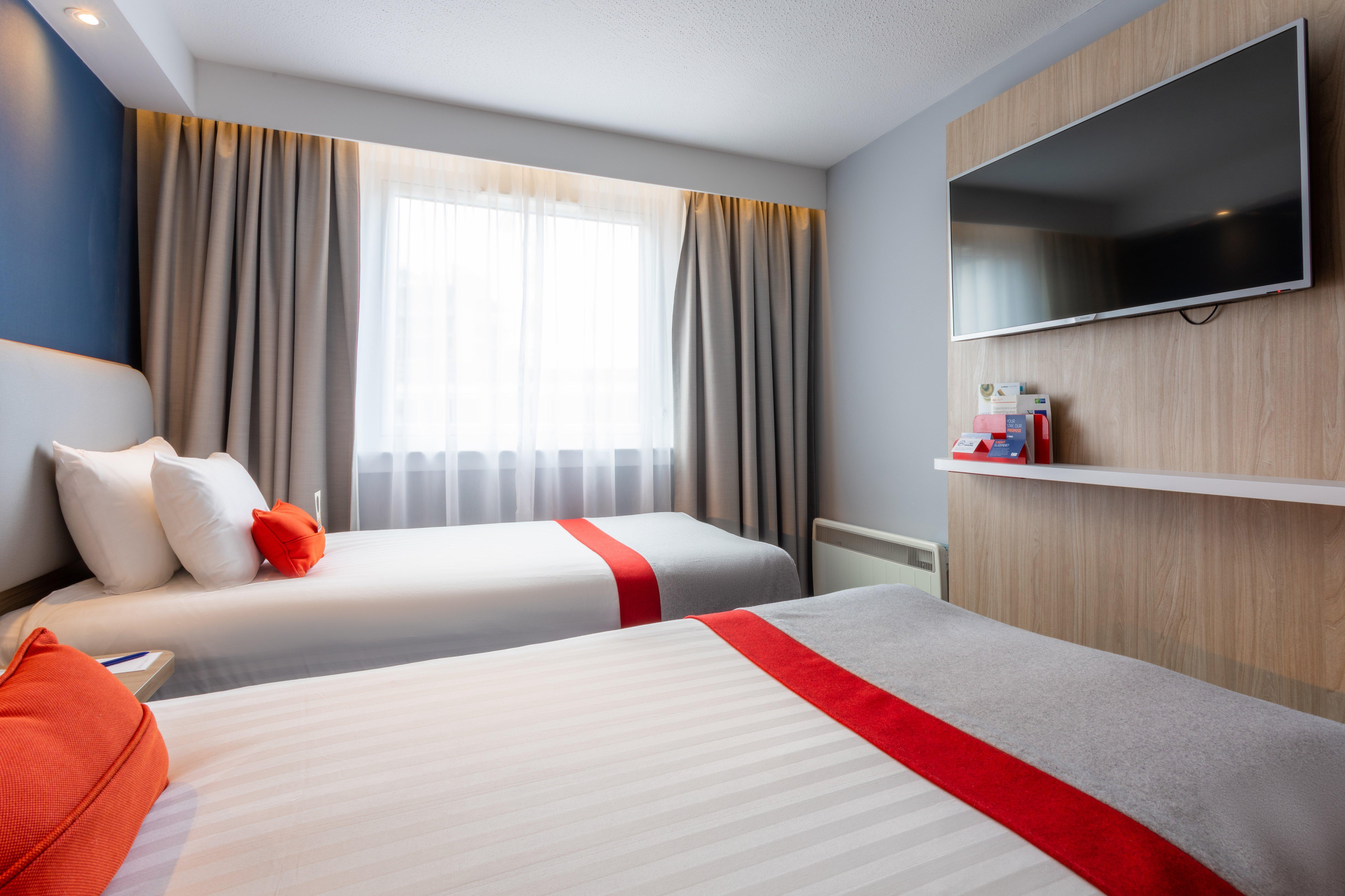 Standard Twin Room with Free Hot Breakfast