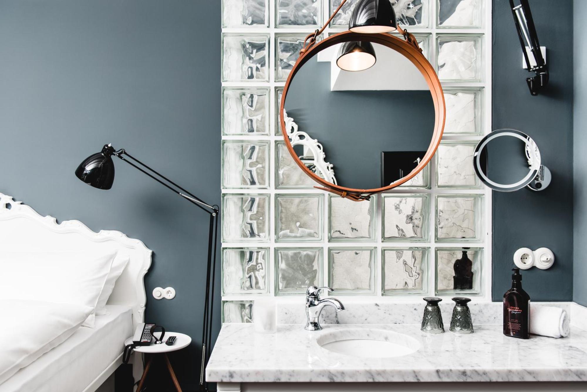 Charmant Chic,1438205407:JPEG