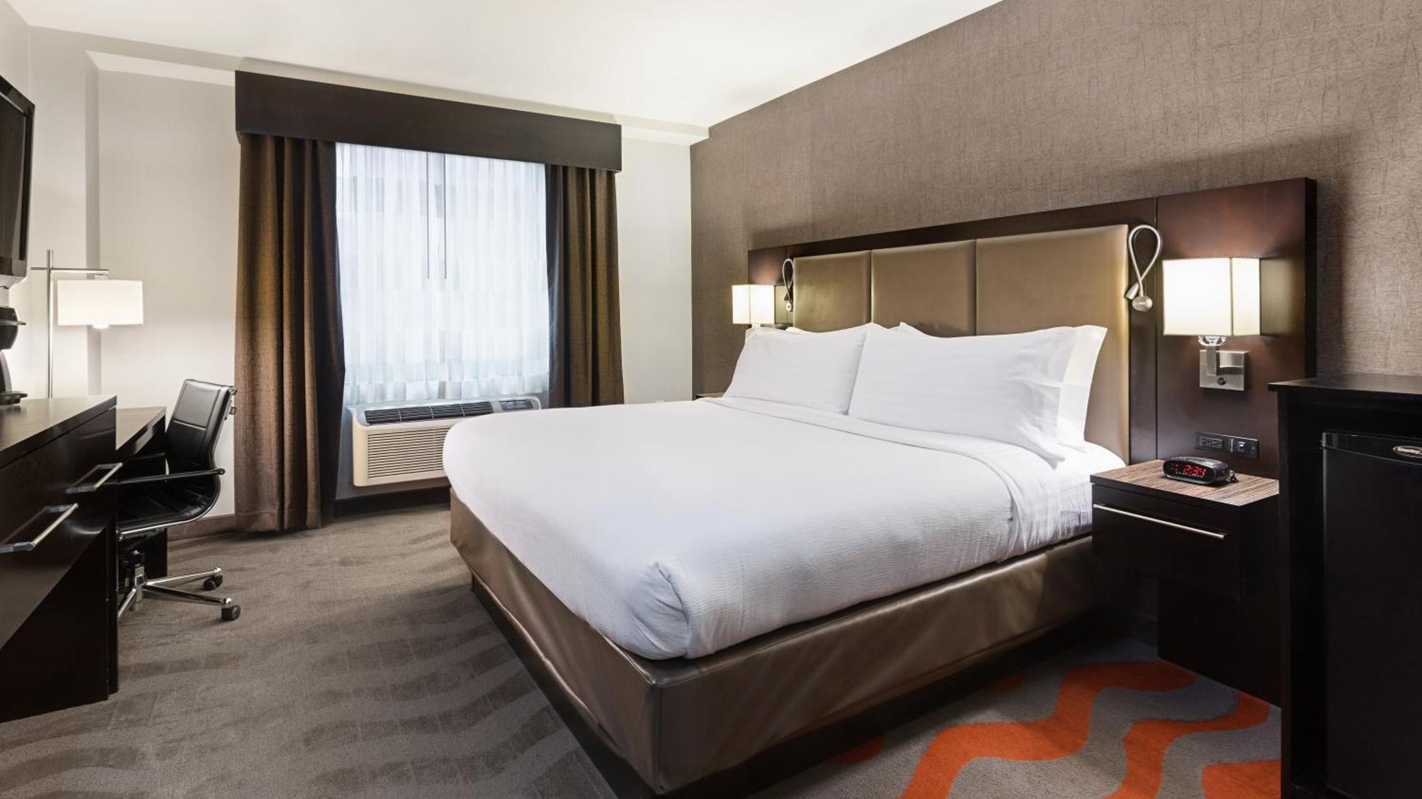 Premium King Room,604692780:JPEG