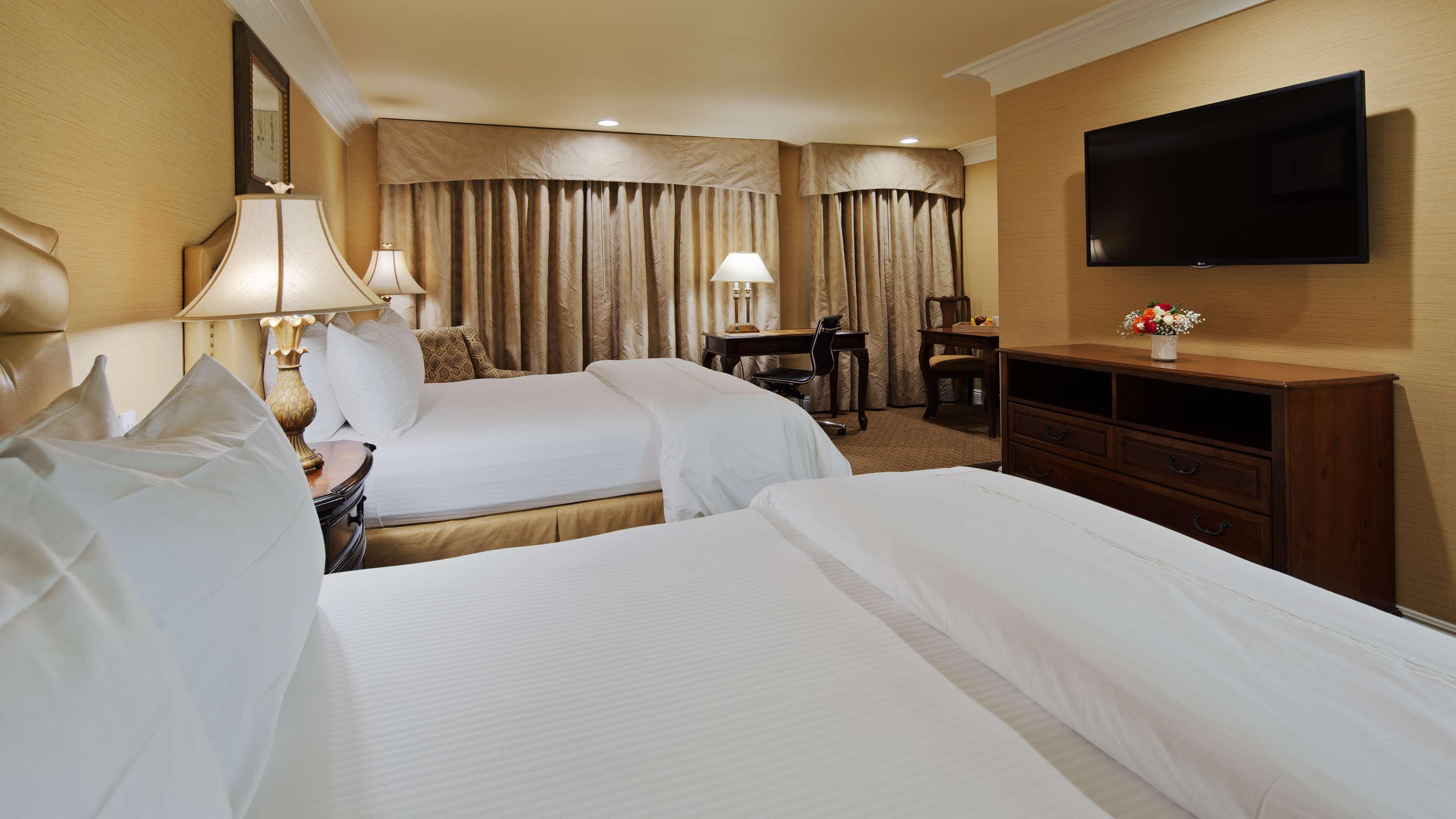 Queen Room Two Queen Beds Bath Tub Disability Access or Non-Smoking,374344196:JPEG