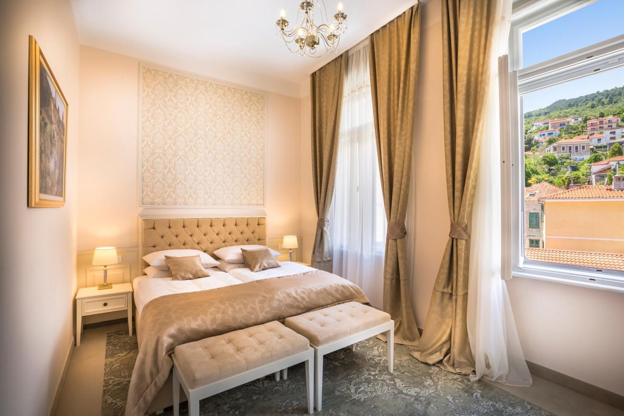 Superior Double Room,683501343:JPEG