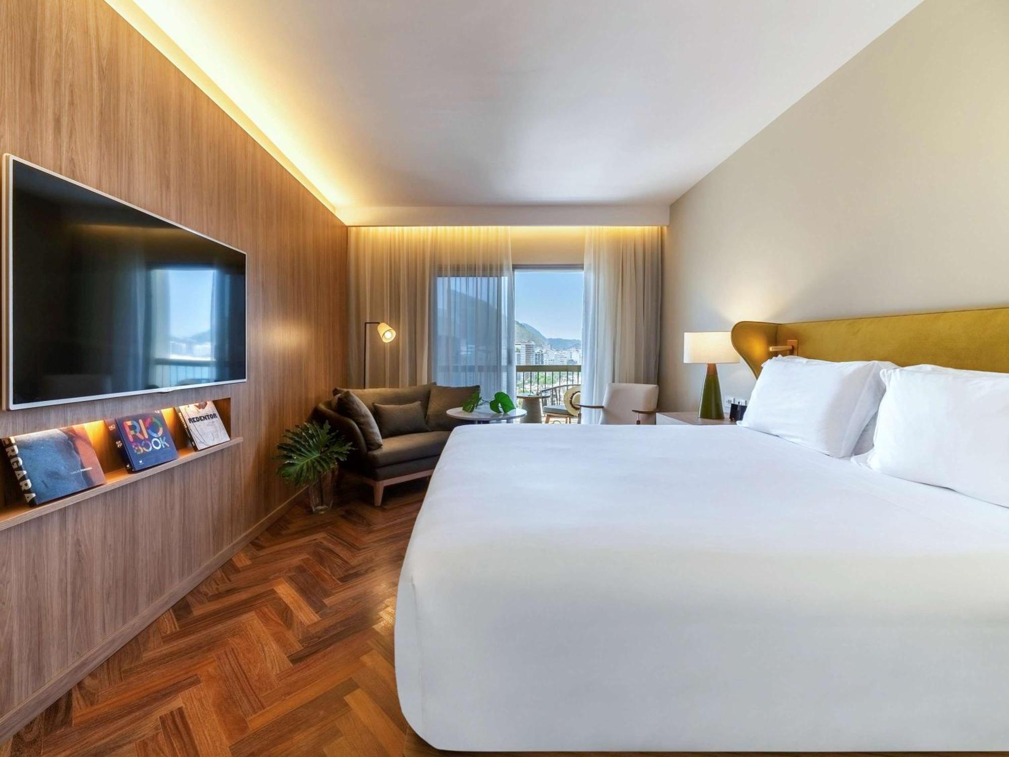 Rom Deluxe med king-size-seng og havutsikt