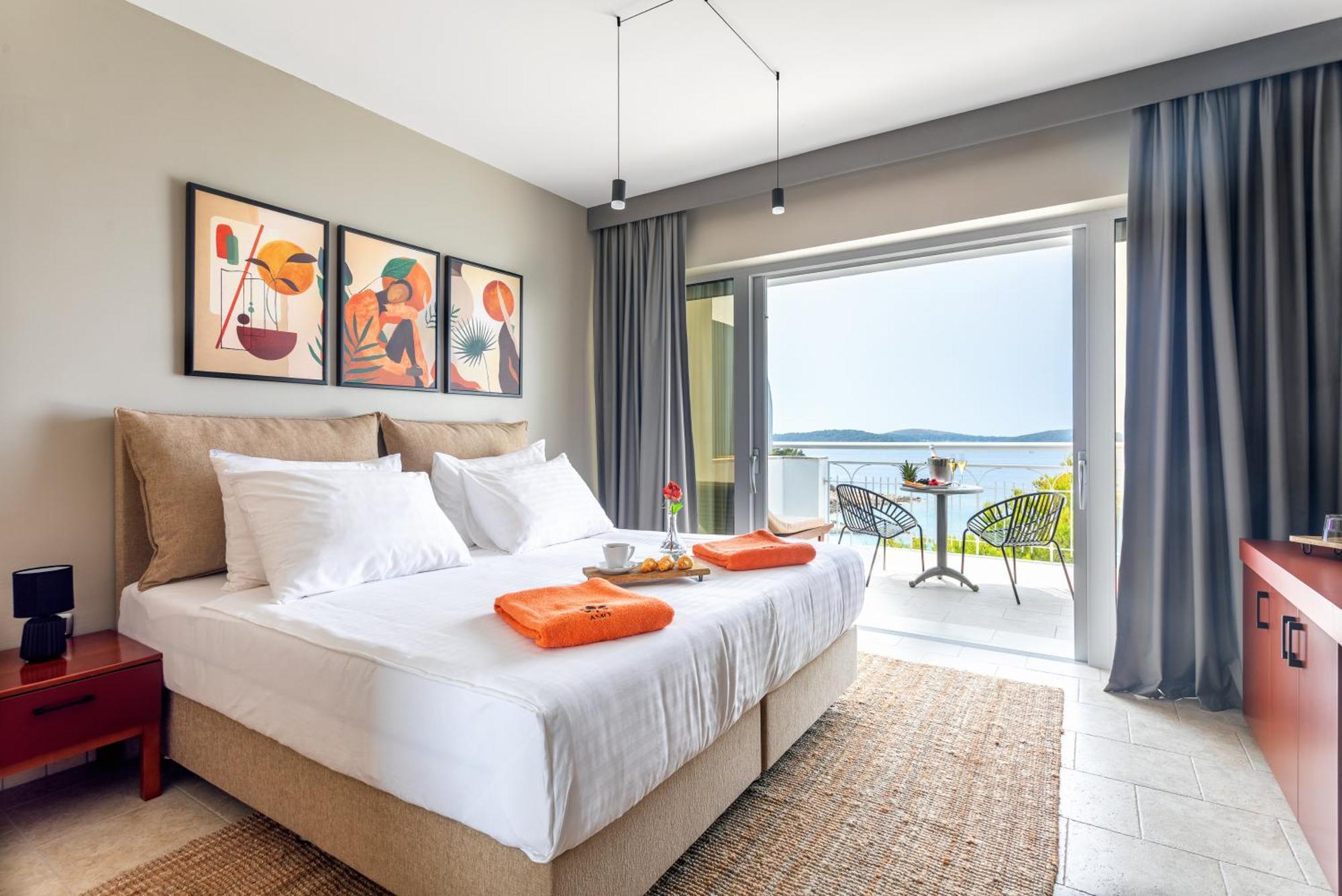 Exclusive Room