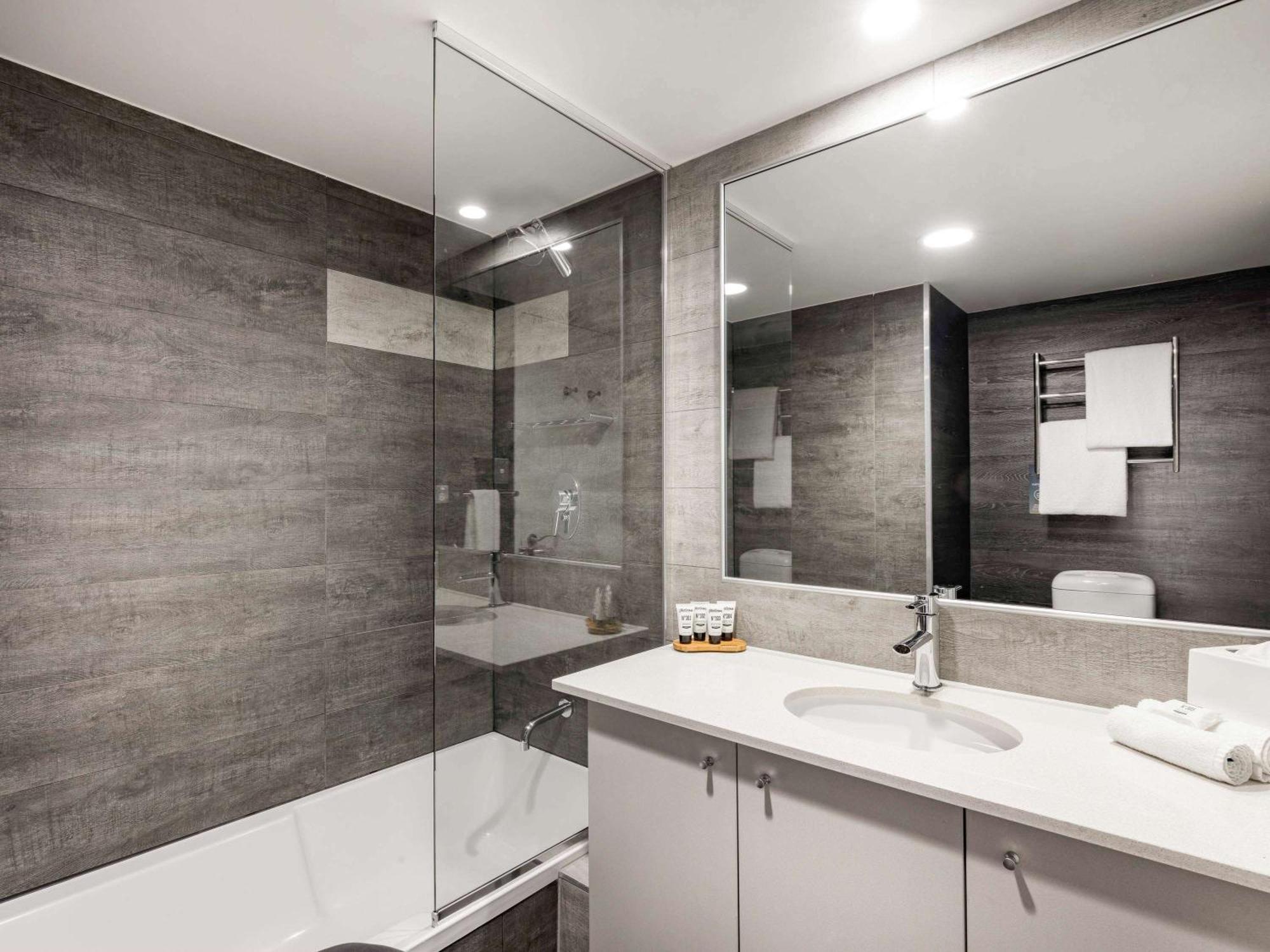 One-Bedroom Standard Apartment,1717026839:JPEG