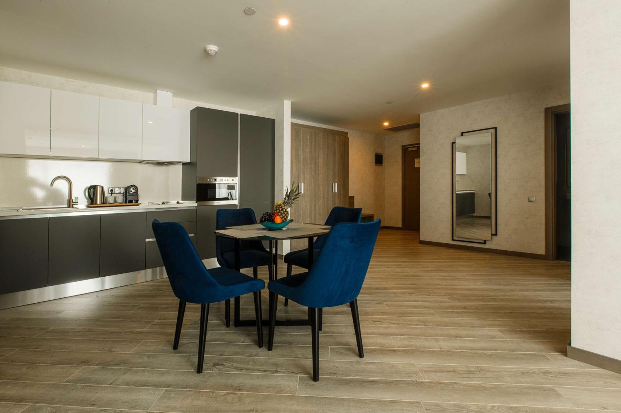 One-Bedroom Apartment Terrace Sea View