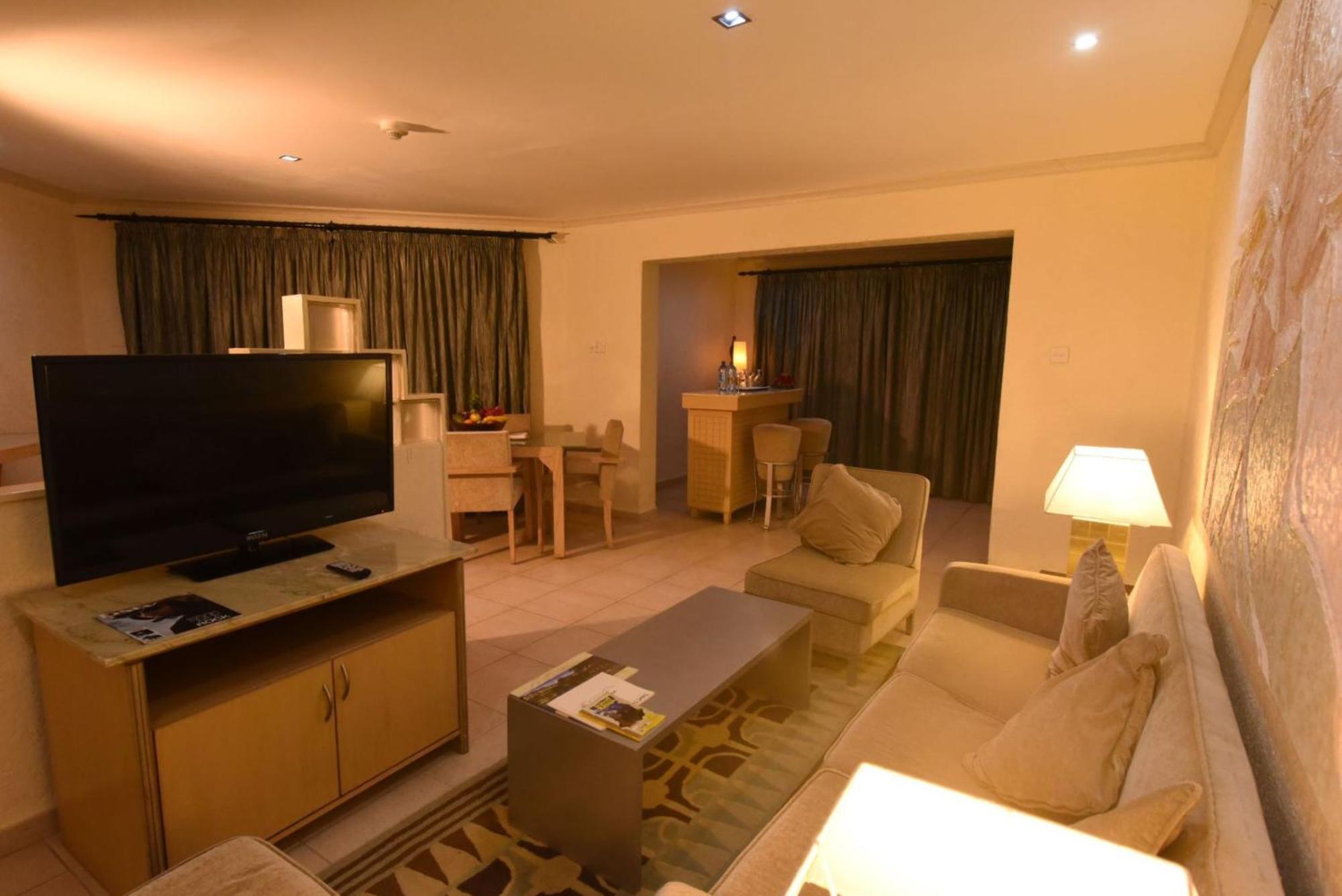 Penthouse Suite,1278211522:JPEG
