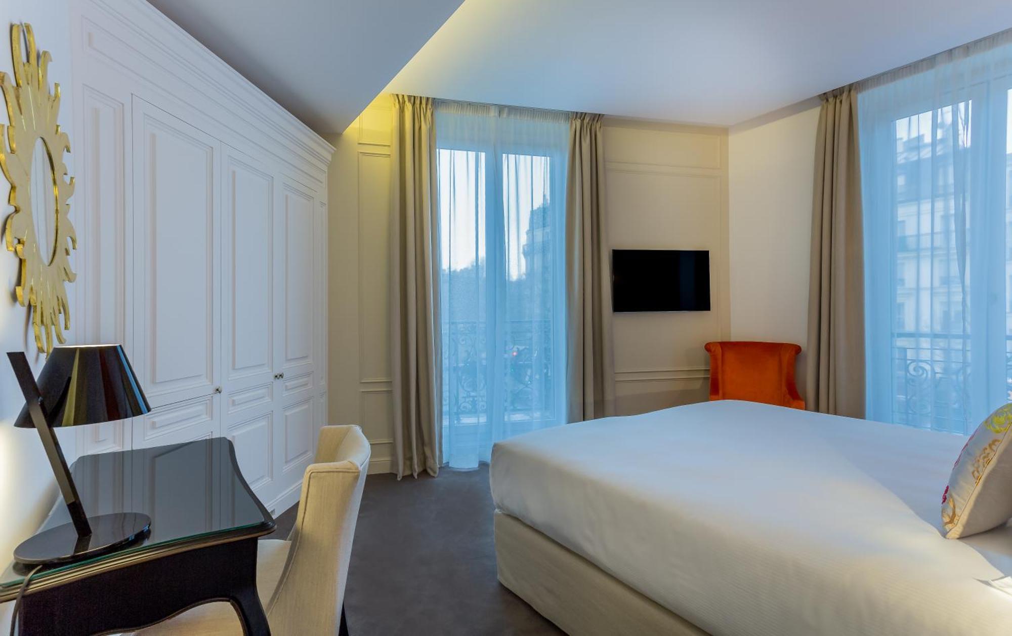 Double Room Comtesse - Eiffel Tower Front View,1602324203:JPEG