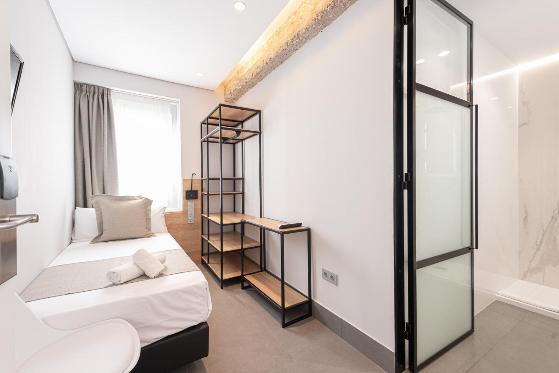 Single Room,1280753509:JPEG