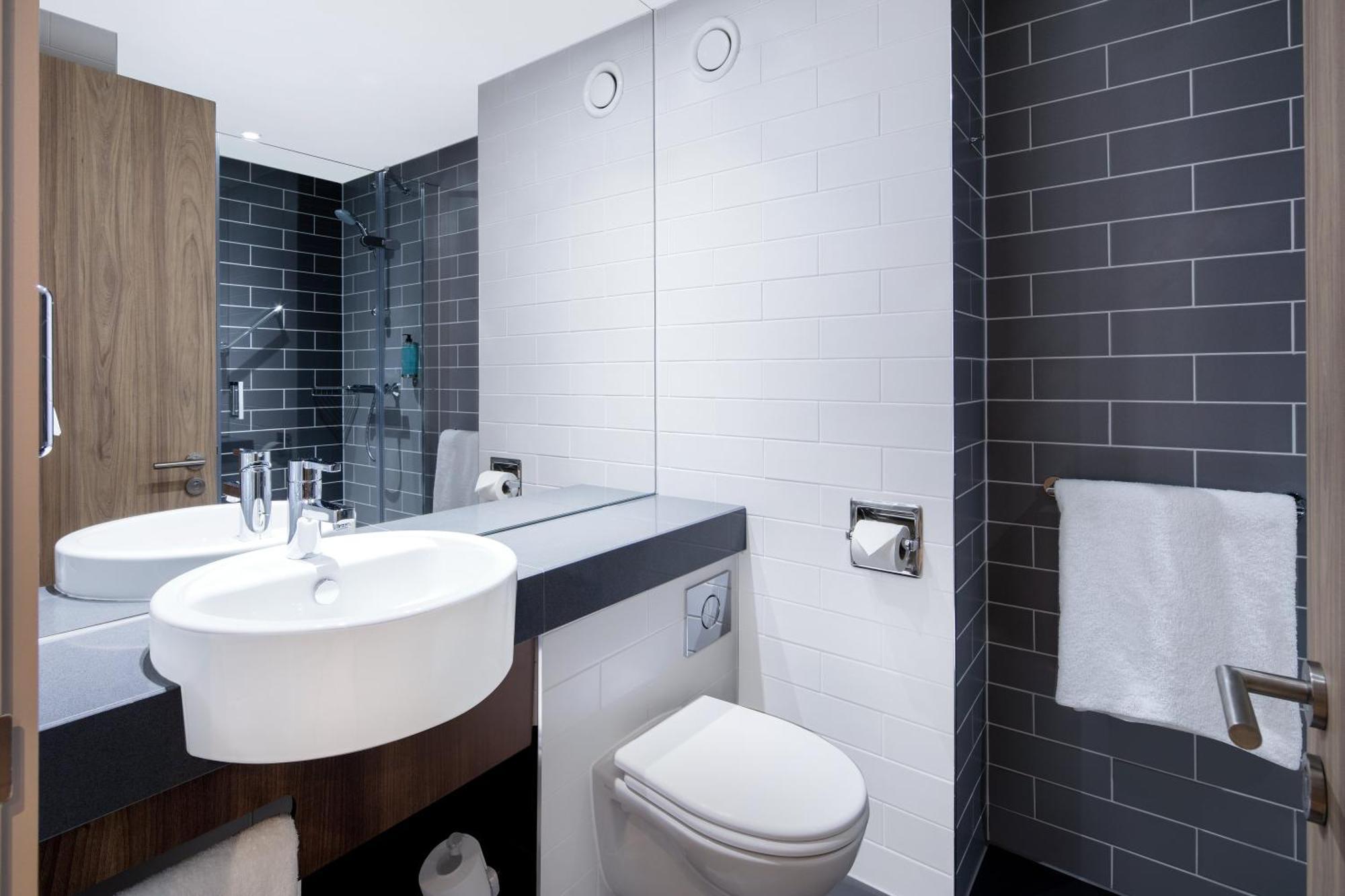 Standard Room with Free Hot Breakfast