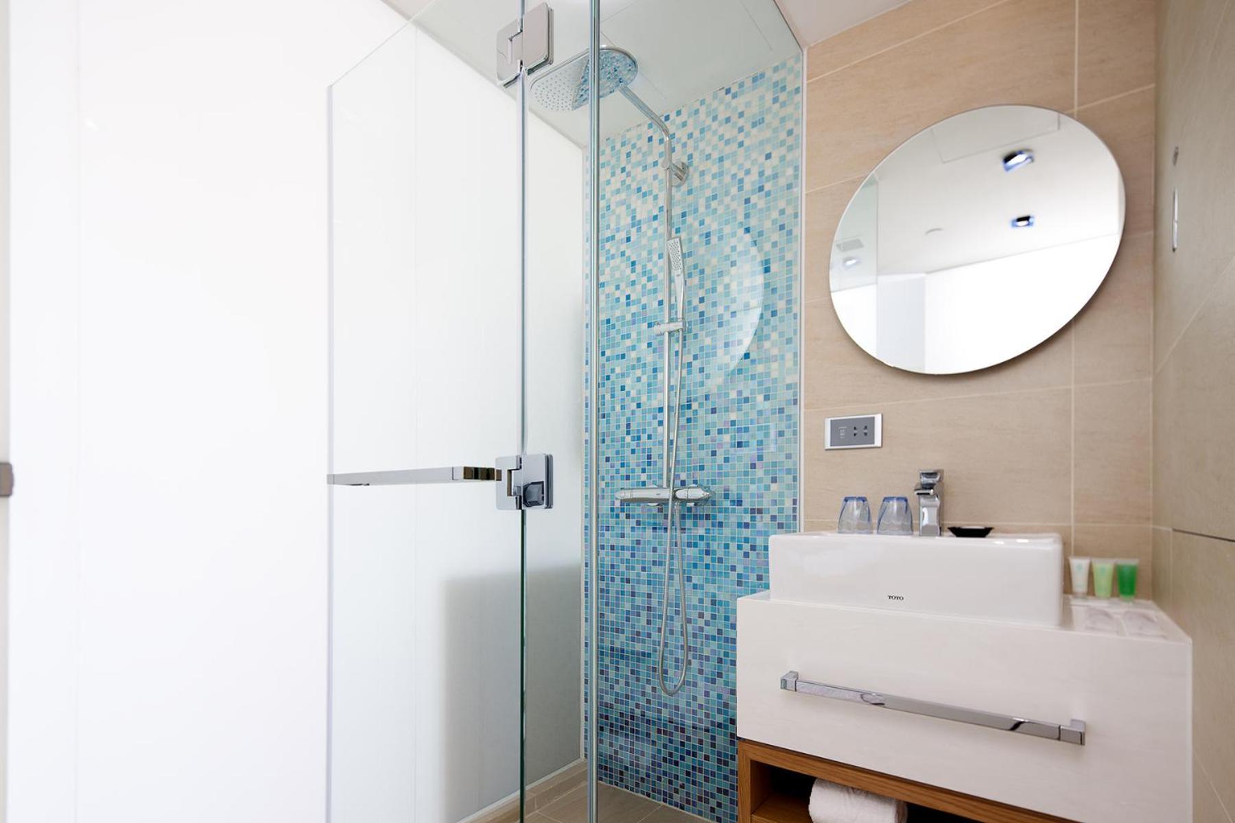 Premier Room Registered by Female Only