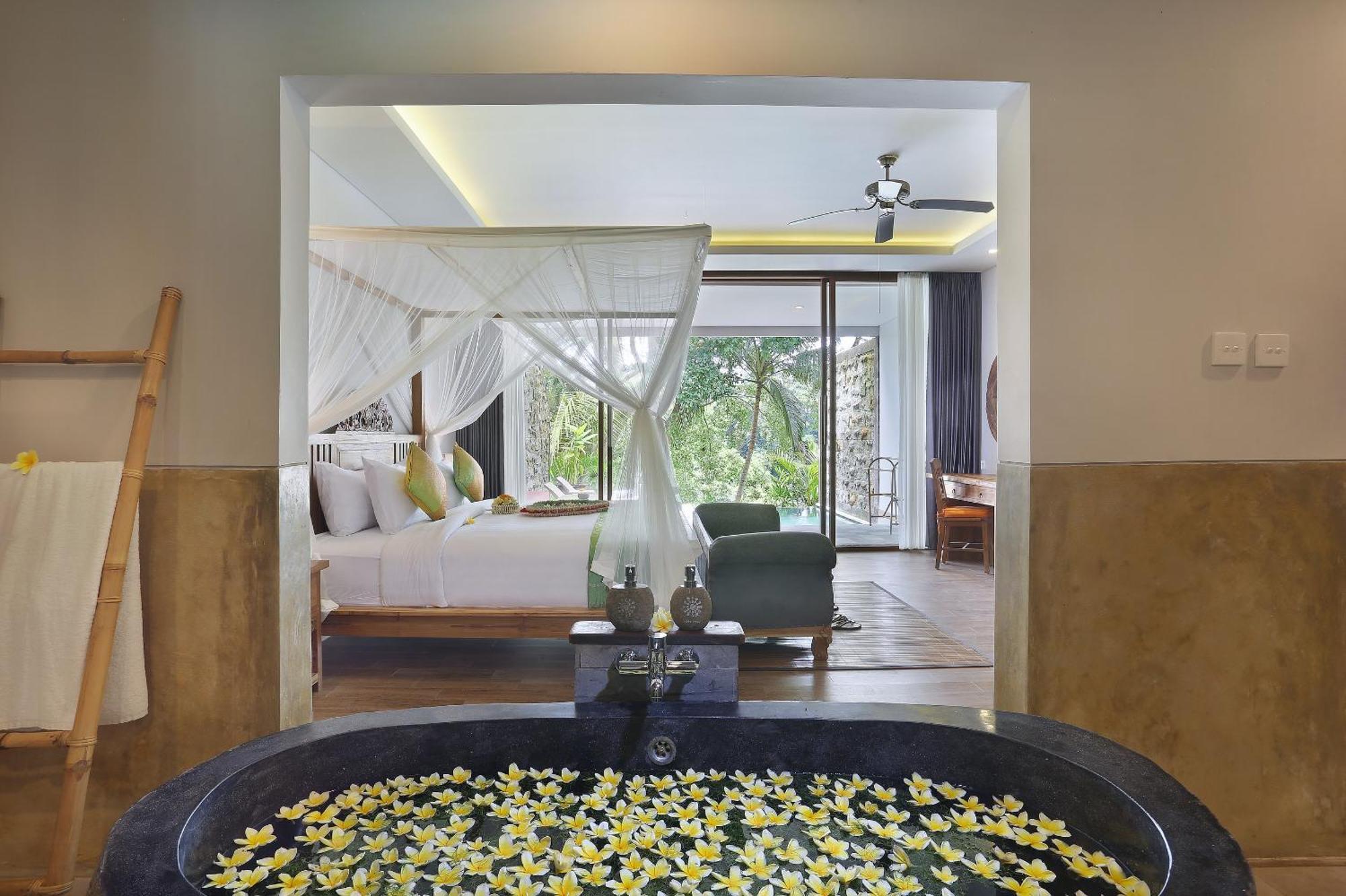 Honeymoon at One-Bedroom Pool Villa River View