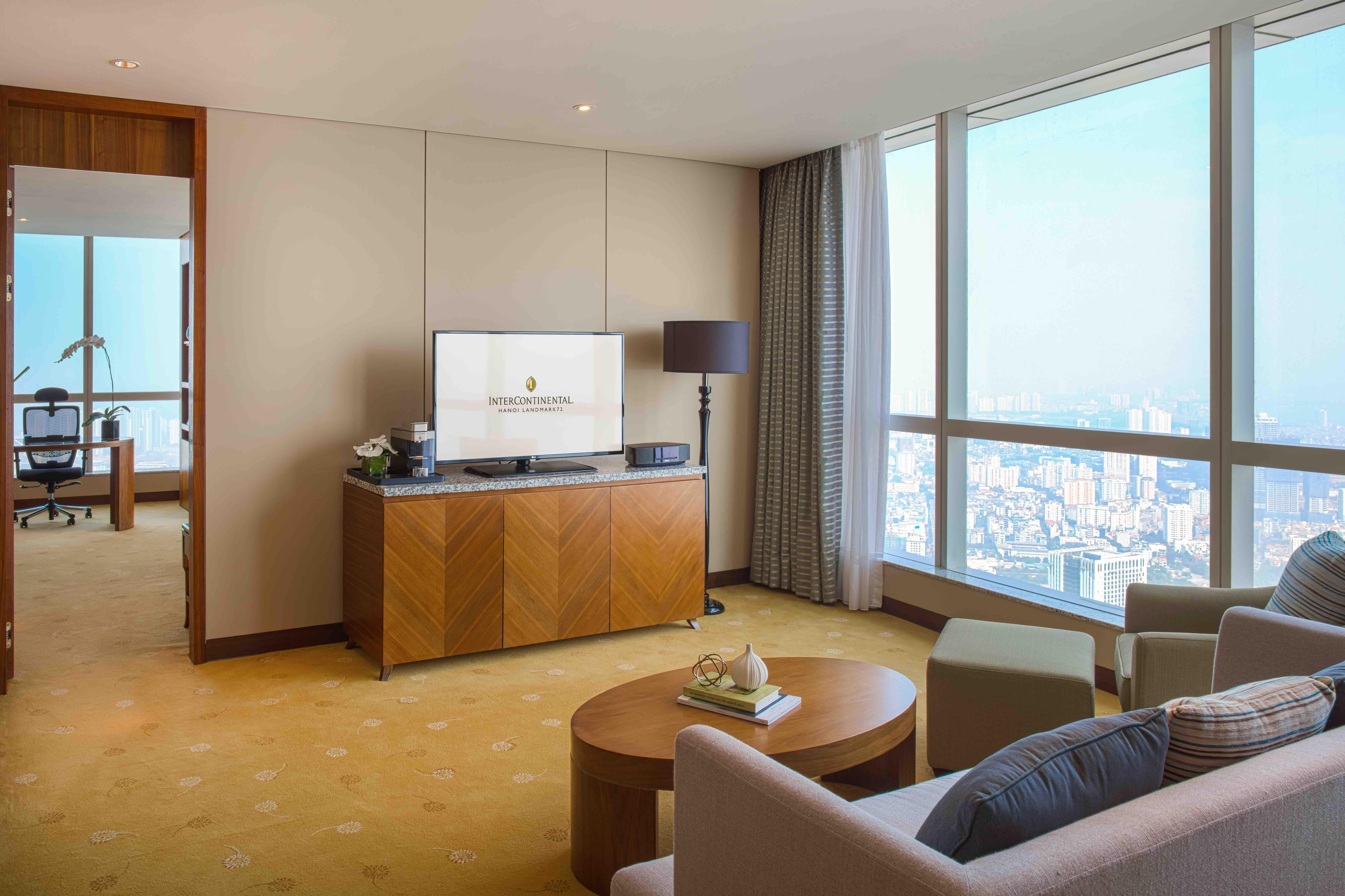 Juniorsuite med king-size-seng og tilgang til Club Lounge