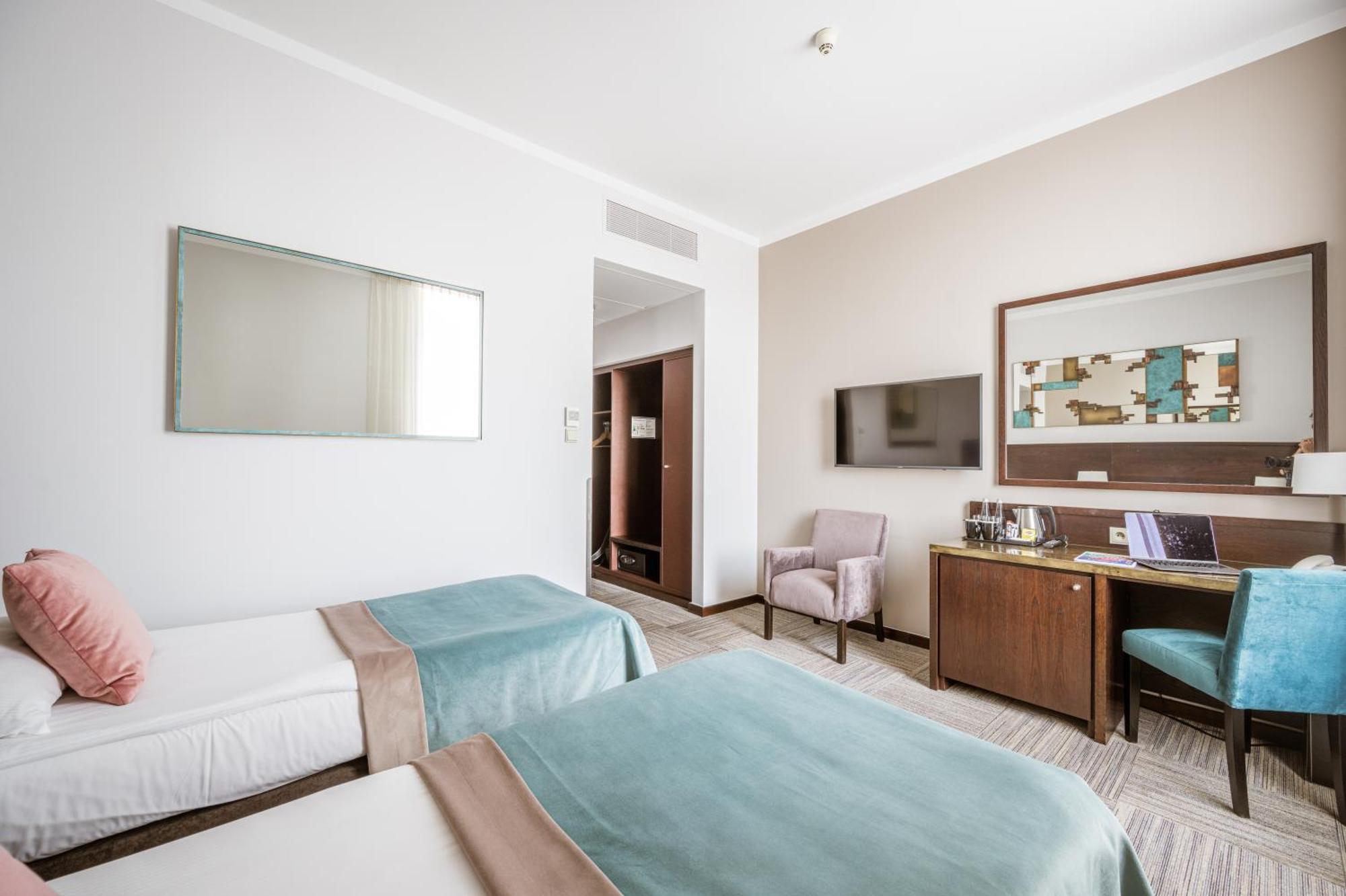 Classic Twin Room