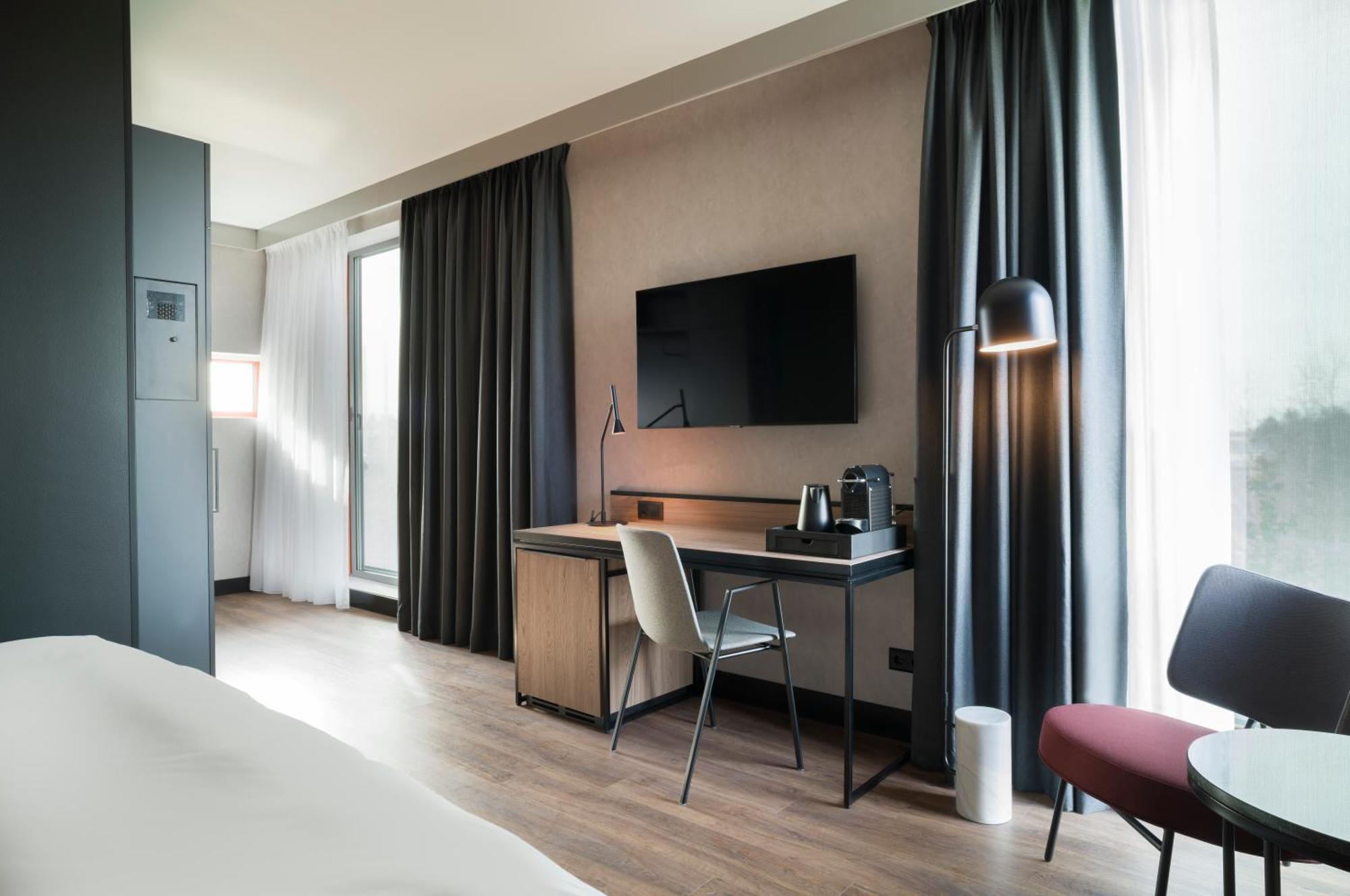 Superior Room,1285933372:JPEG