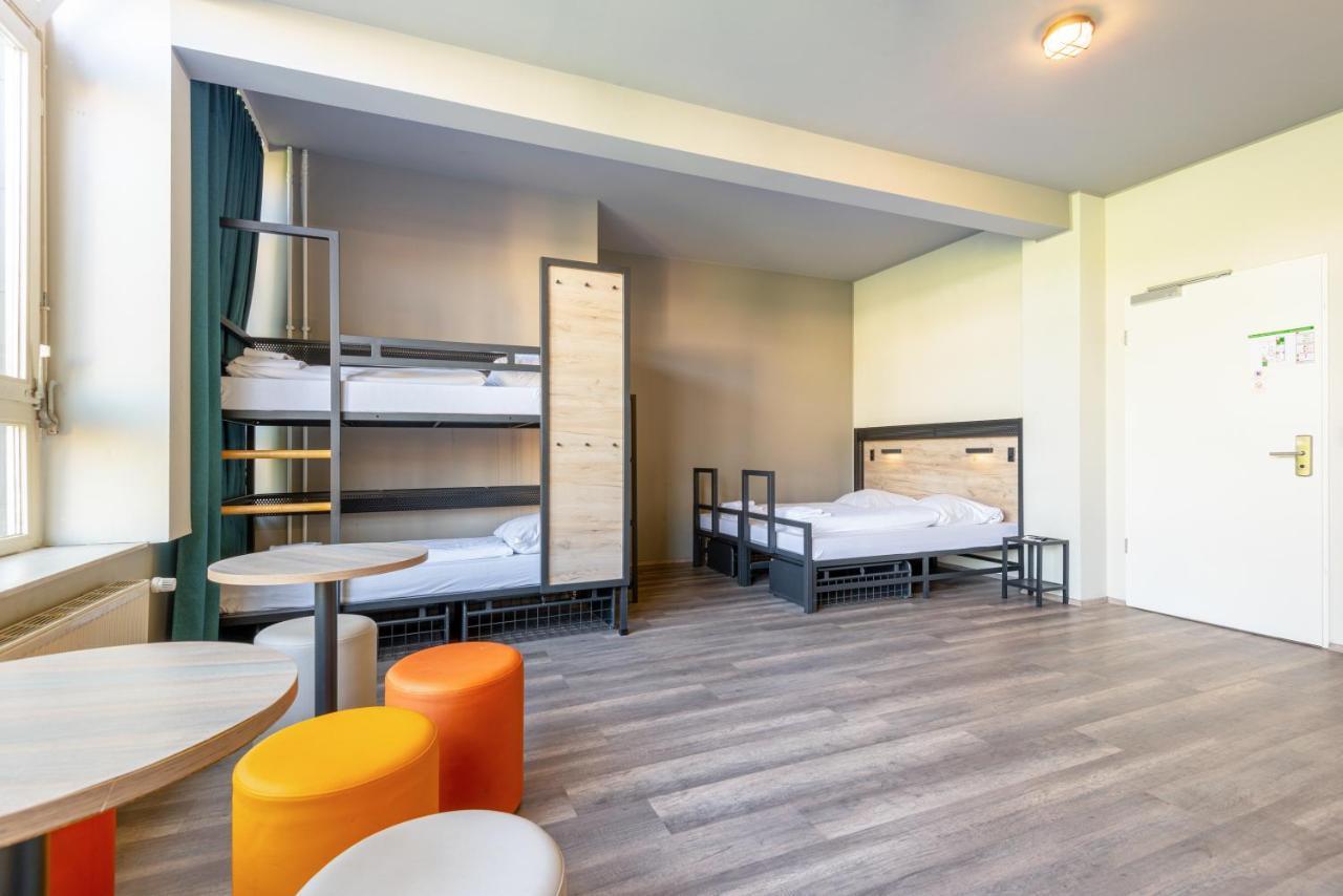 Six-Bed Room