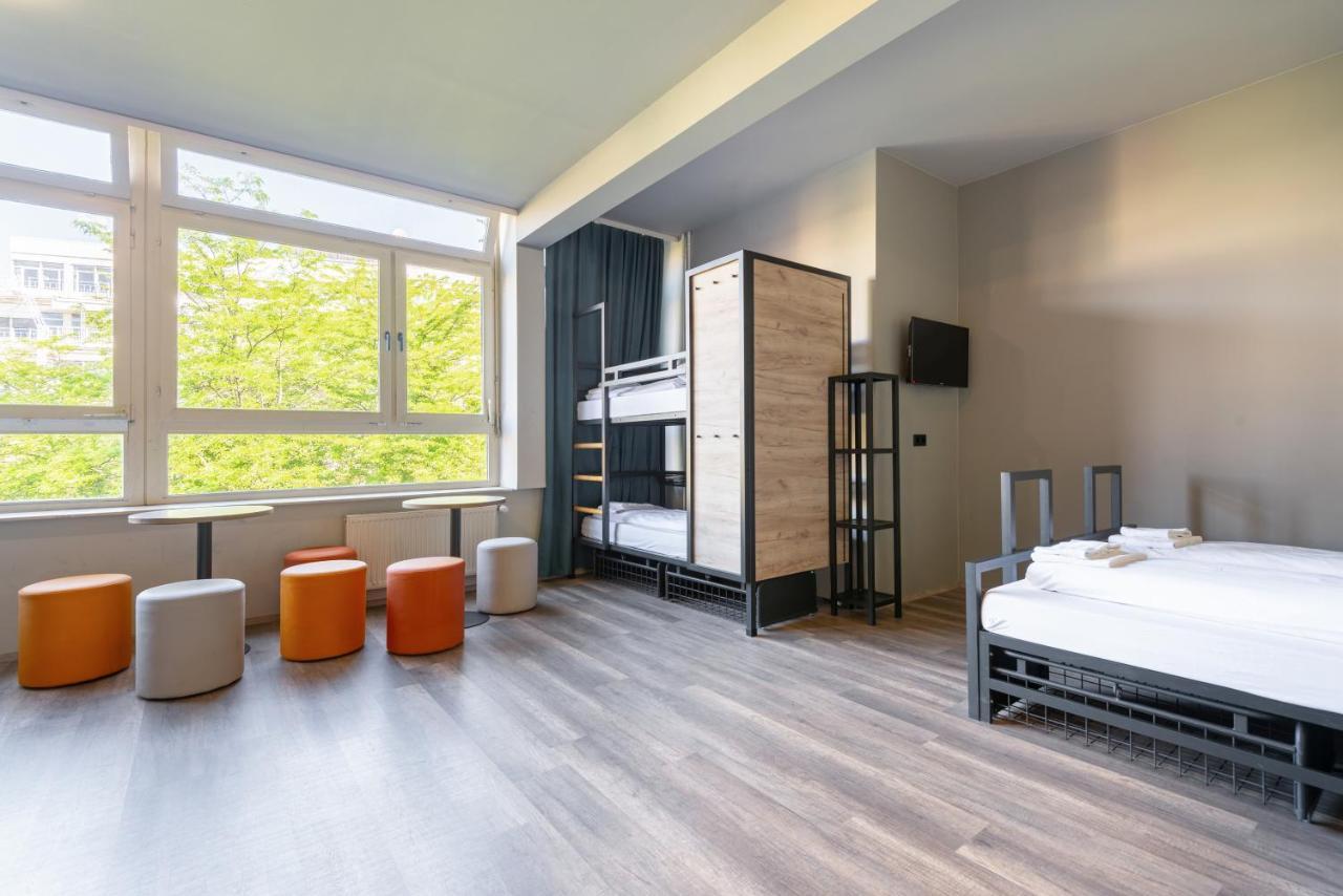 Six-Bed Room