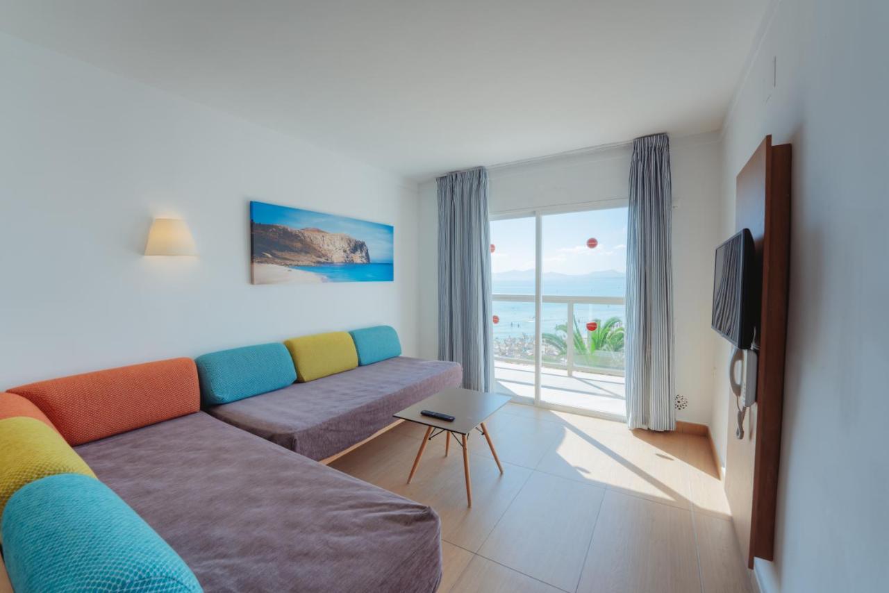 One-Bedroom Apartment with Sea View,1293609856:JPEG