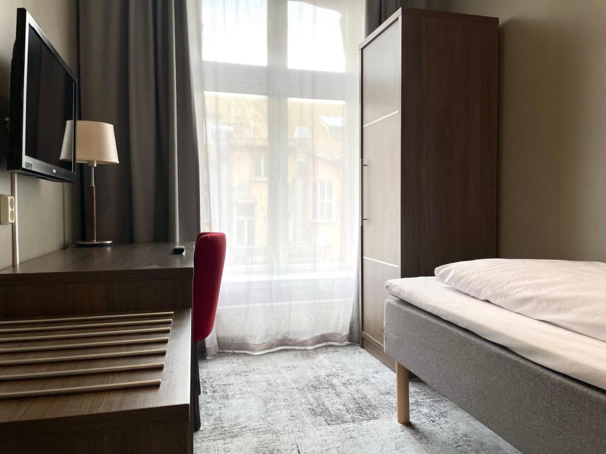 Budget Single Room
